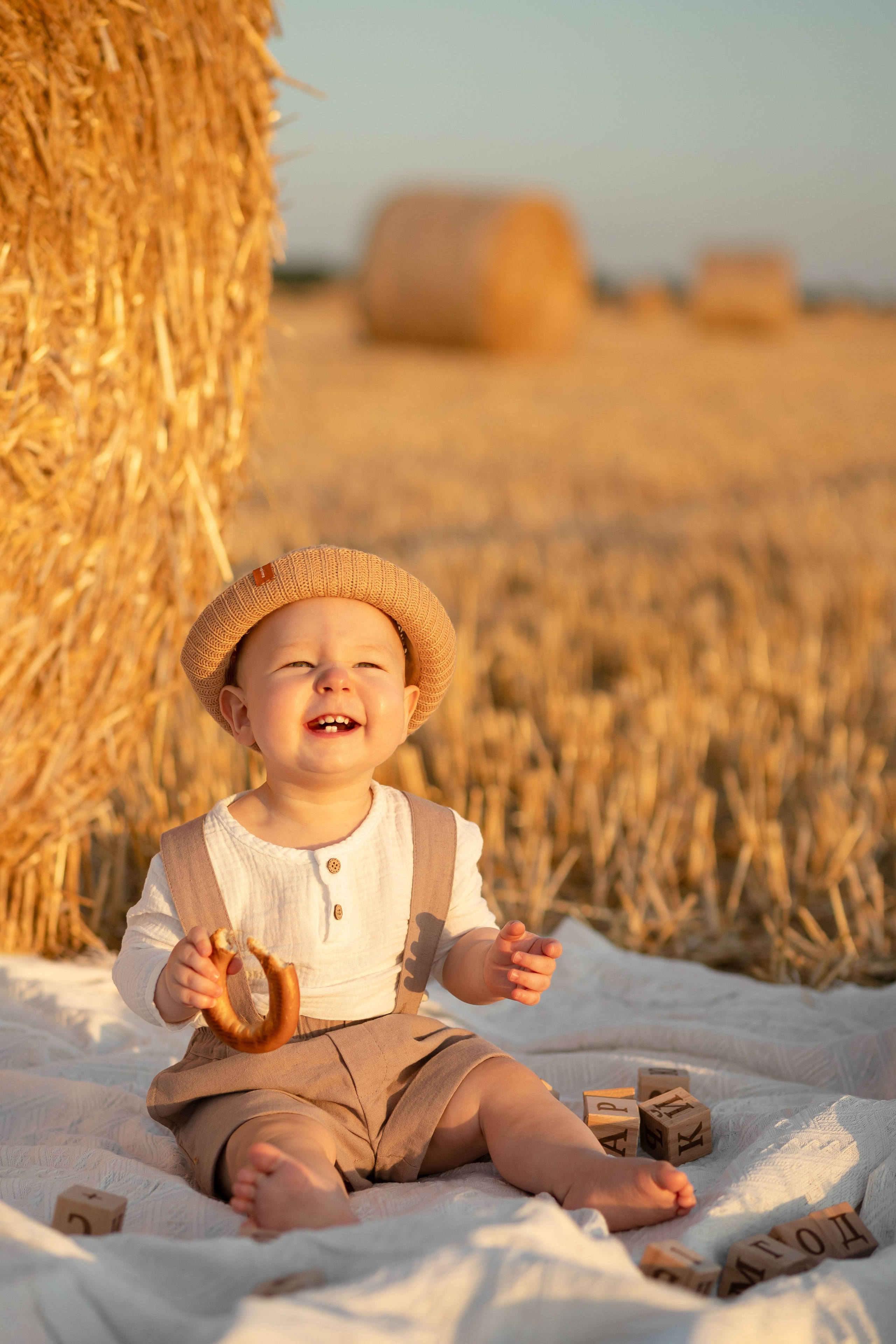 Поле. Лето. Тёплый ветерок. Семейный и свадебный фотограф в Краснодаре. Кристина Ендальцева