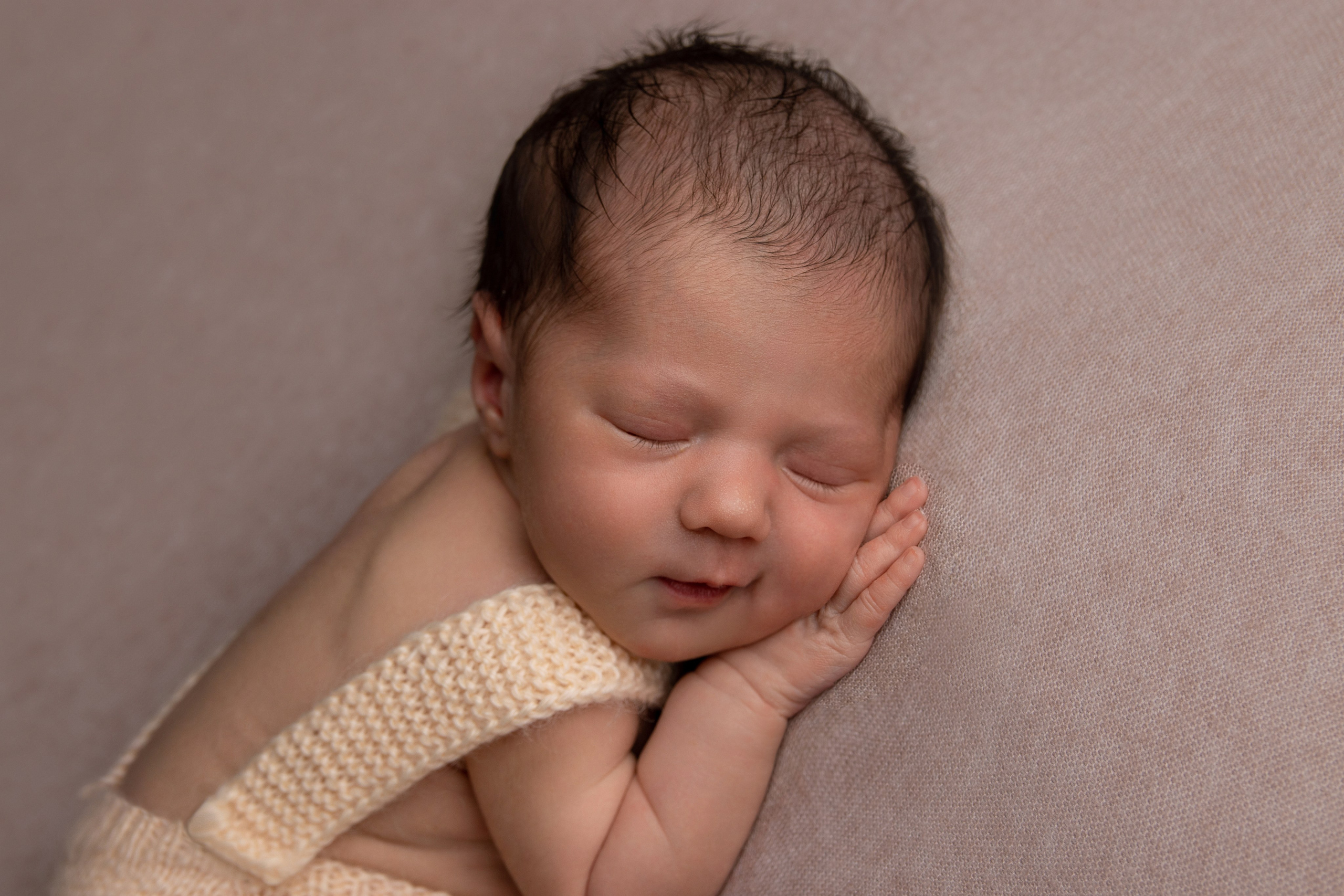 Ньюборн. Фотограф новорожденных Оренбург и свадебный фотограф Оренбург