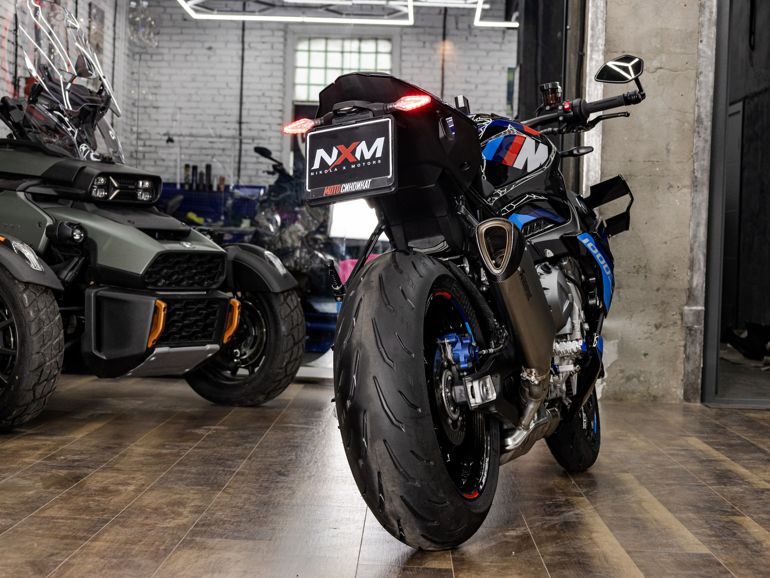 Фотосессия с мотоциклами и автомобилями. Предметный фотограф в Москве и Московской области