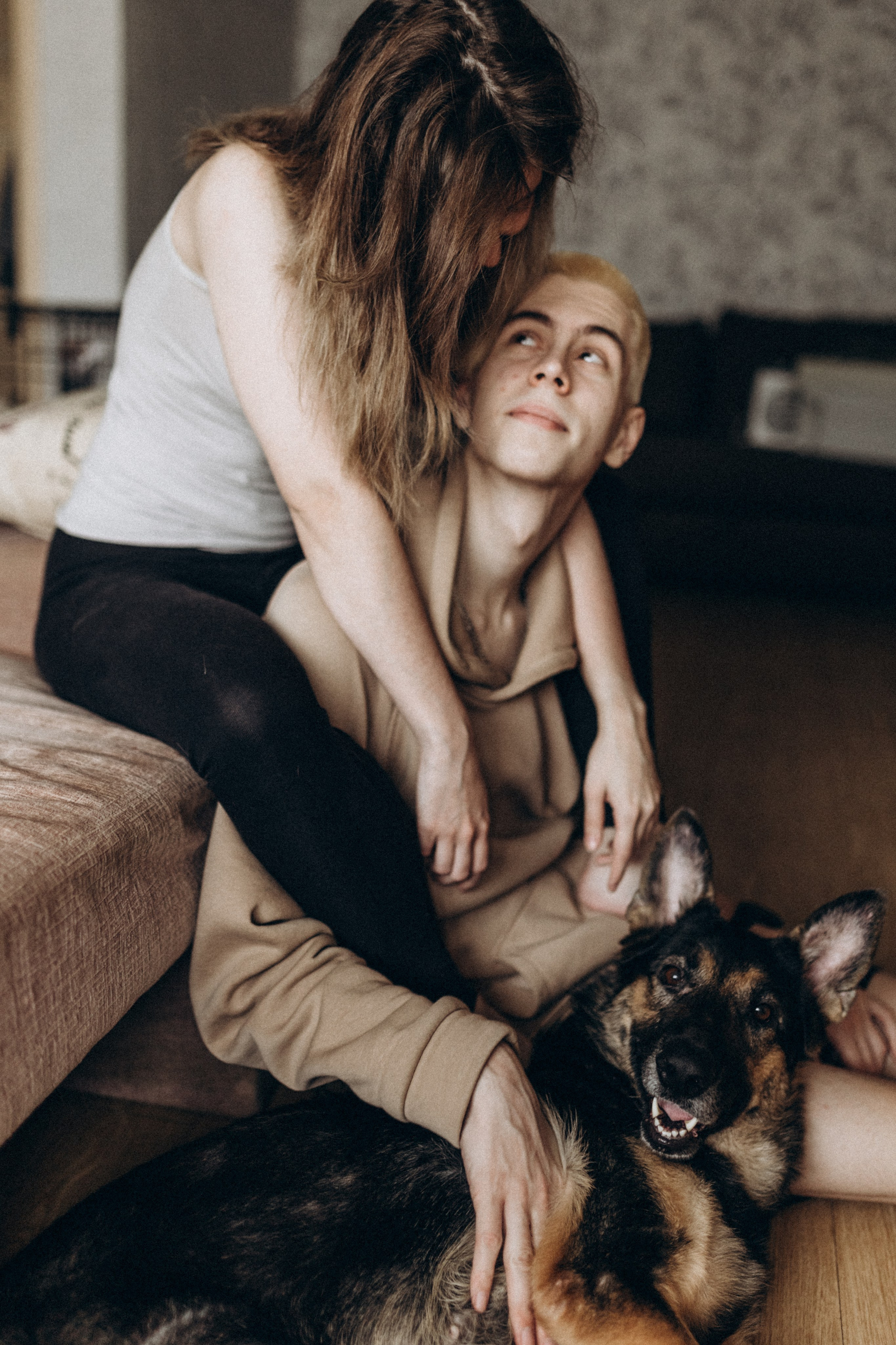 Матвей и Полина, а также кот и собака. Семейный фотограф lifestyle в Новосибирске Елена Шпилевая