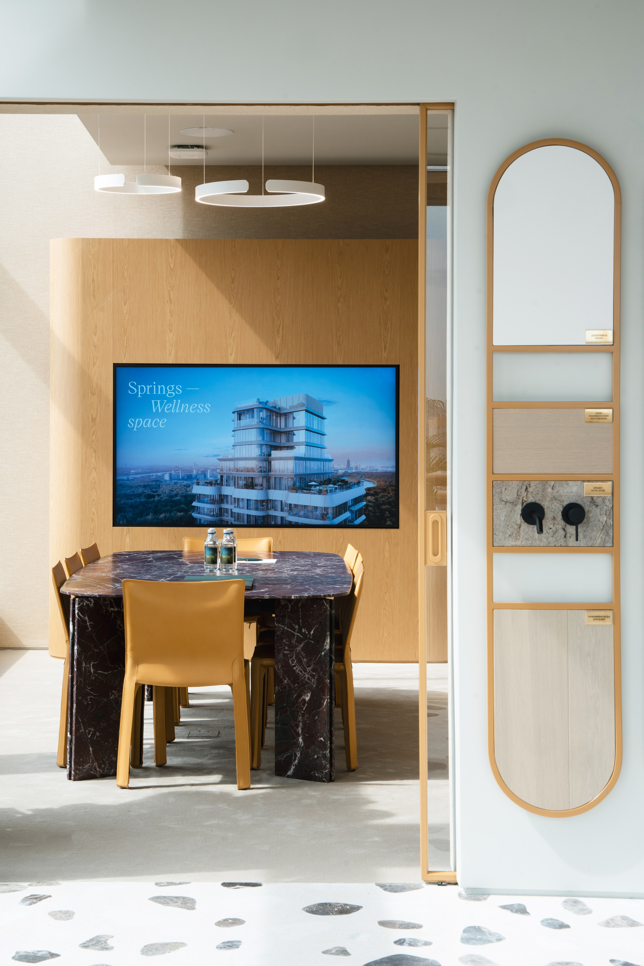 Springs, UNIQ. @tomrus: Рустам Шагиморданов — фотограф