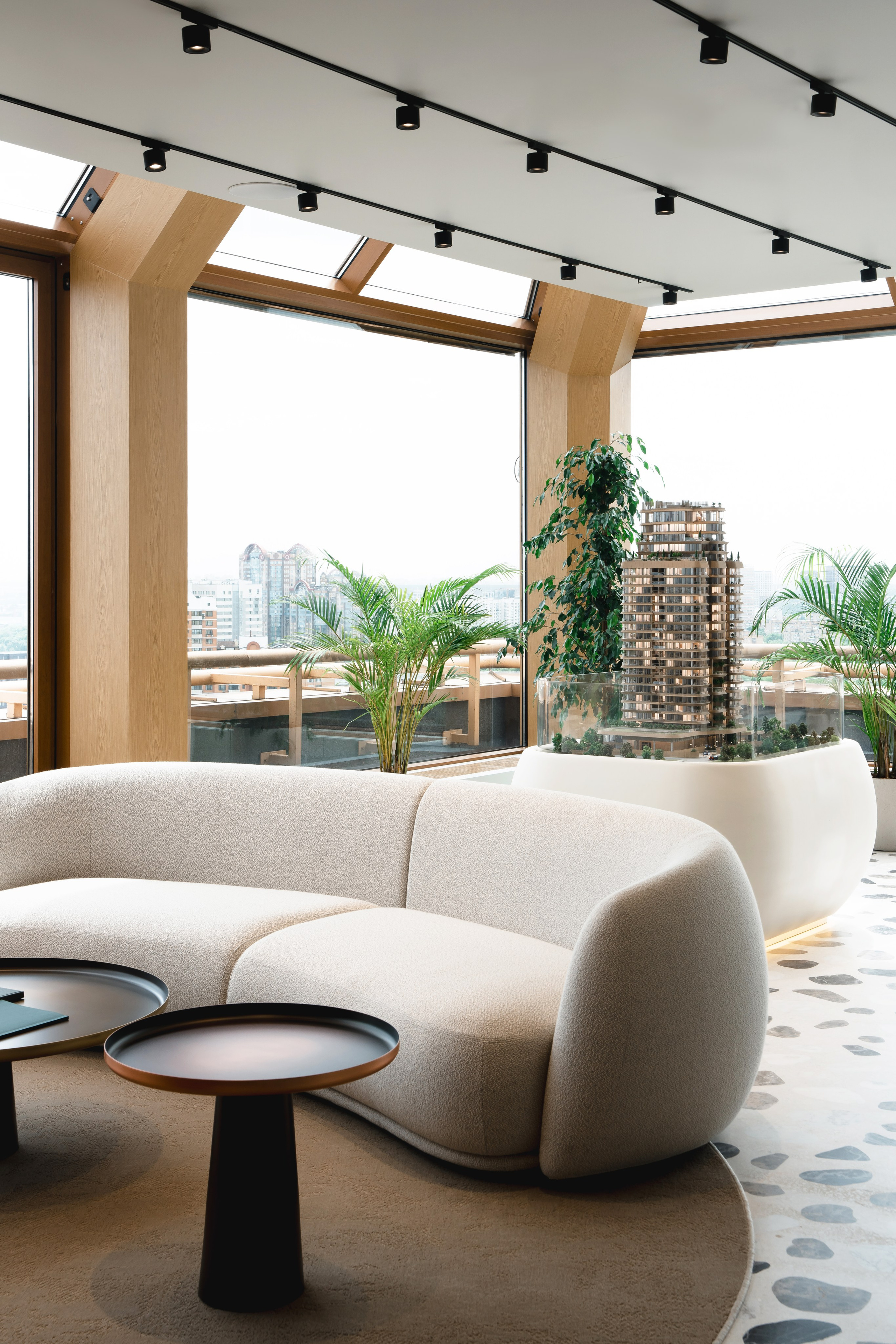 Springs, UNIQ. @tomrus: Рустам Шагиморданов — фотограф