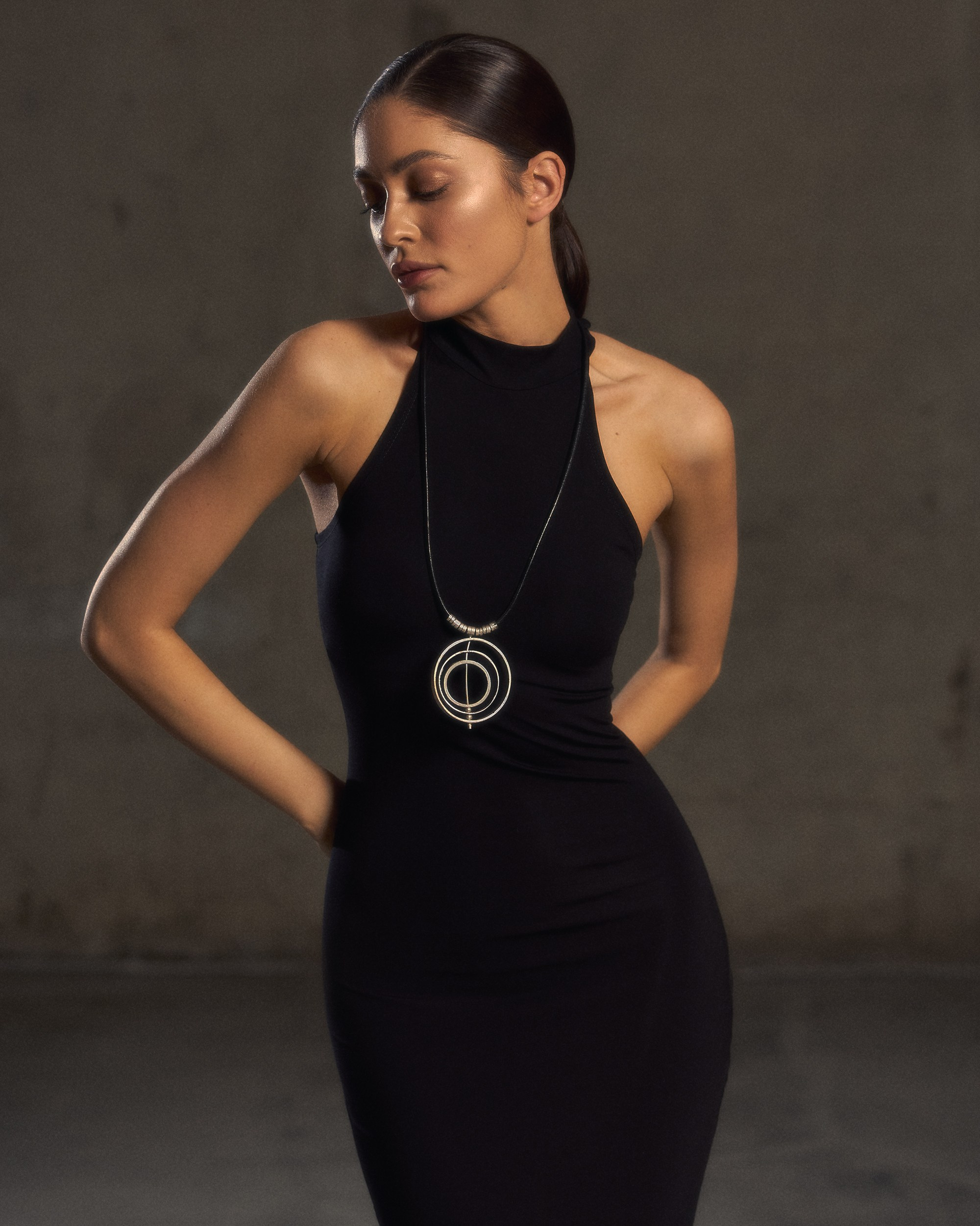 Съемка лукбука для бренда одежды в Москве. Букалова Людмила — фотограф для брендов одежды в Москве