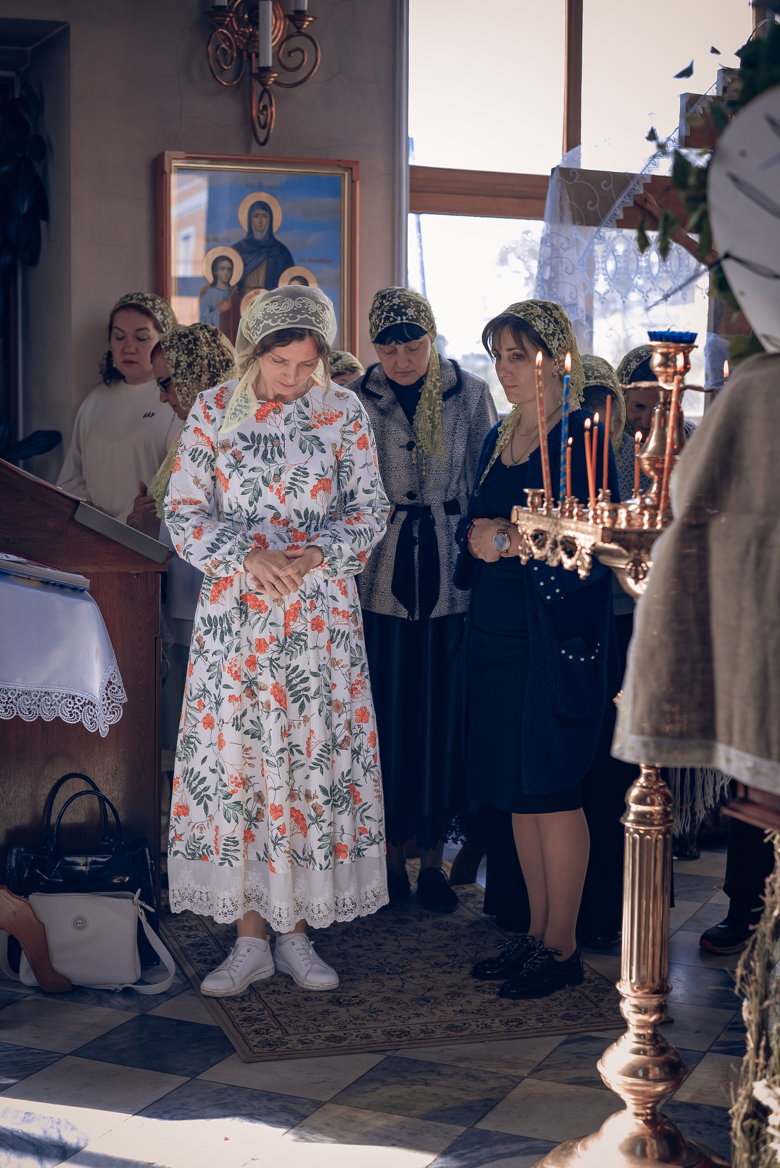 Троицкая служба в Рождественско-Никольском храме хутора Николаенко. Фотографы крещения/венчания  Красноярск Татьяна и Вячеслав Переваловы
