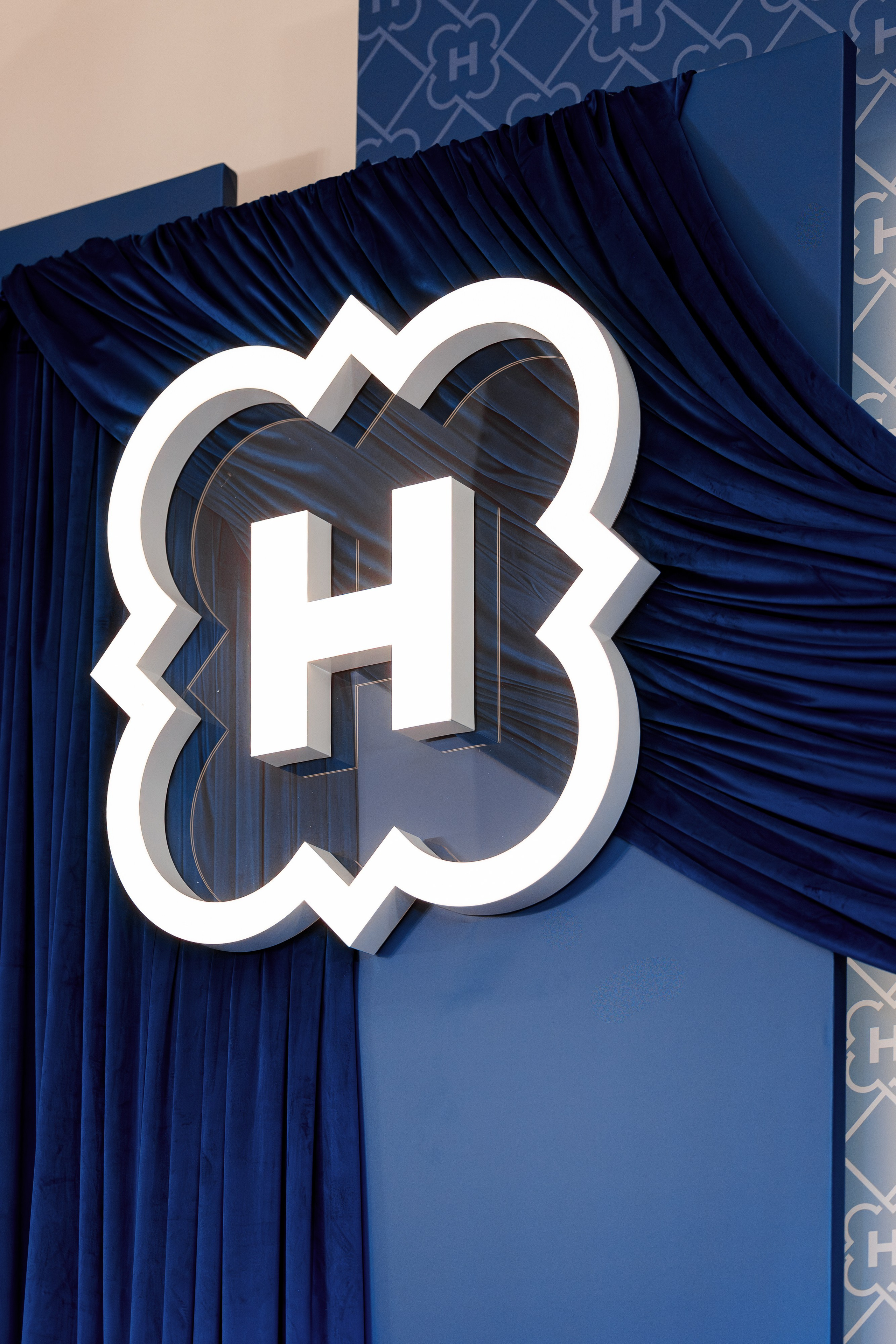 Henderson Fashion Show AW'25. Репортажный фотограф Семён Борисов | Москва