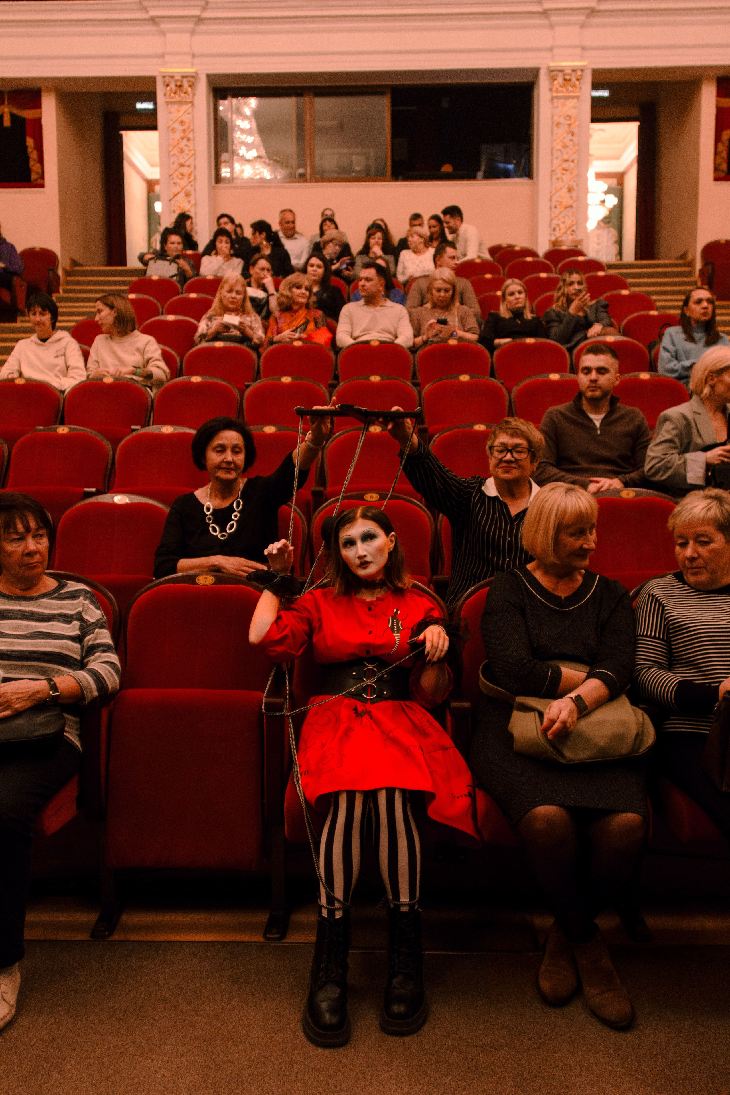 День из жизни марионетки