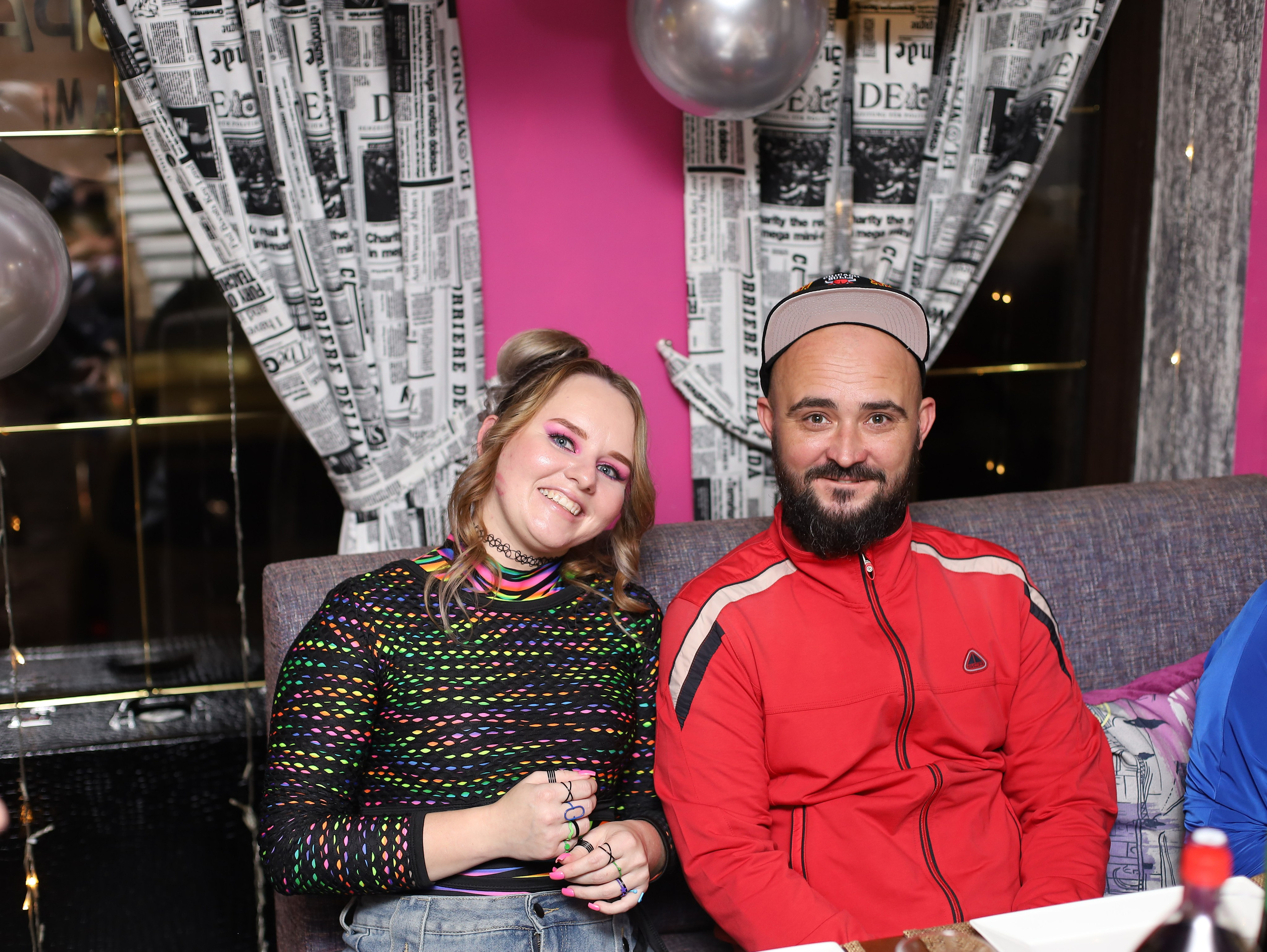 Дискотека в стиле 90-х. Репортажный фотограф Анапа