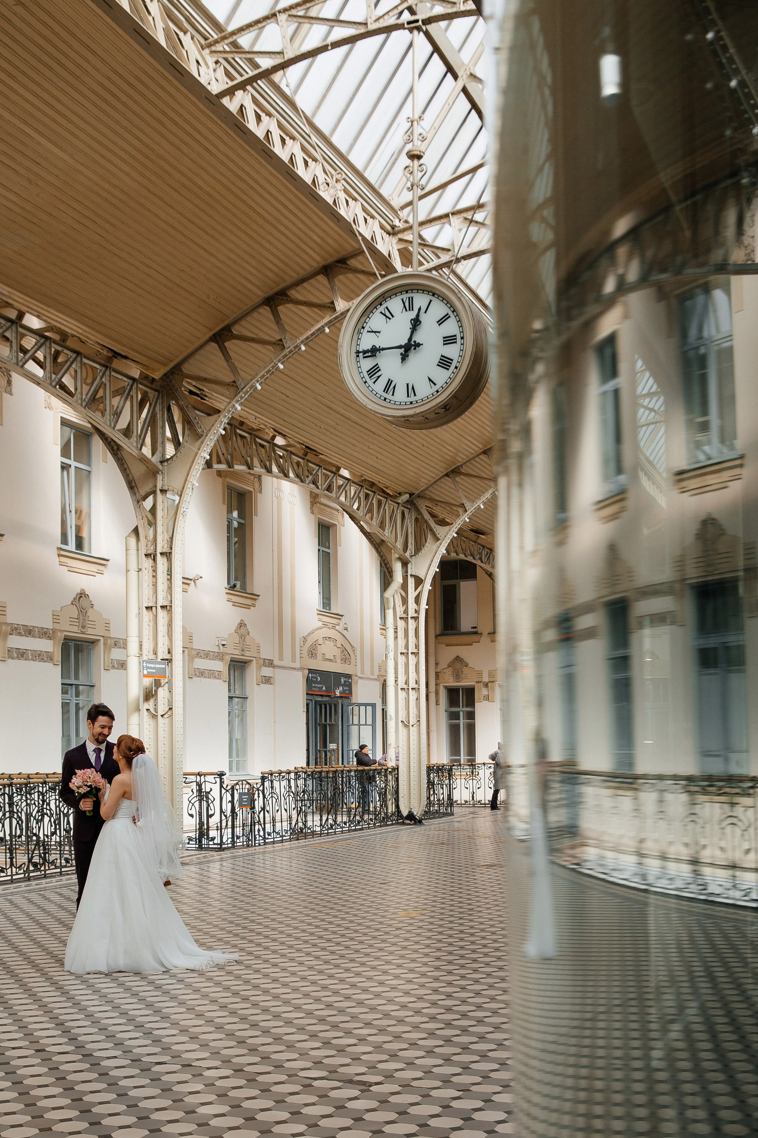 Первый ЗАГС и Фотосессия на Витебском в апреле. Свадебный фотограф в Санкт-Петербурге Вика Стукачева