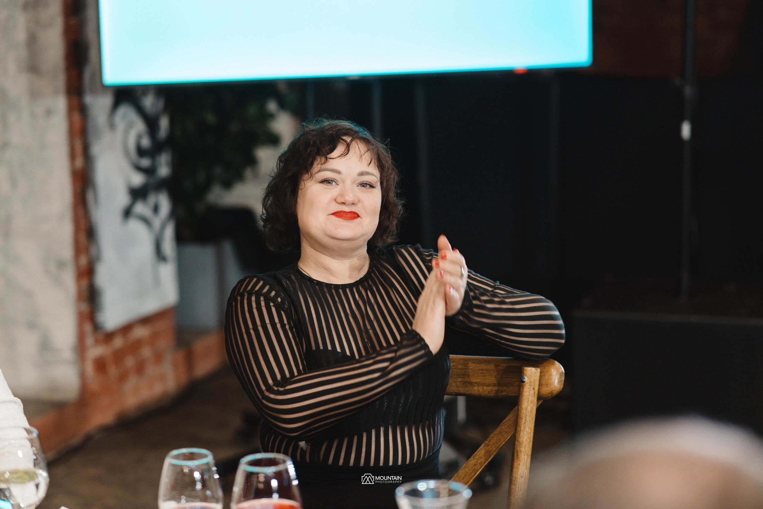 1klick End of year Party. Я занимаюсь событийной, свадебной, товарной, студийной… фотографией