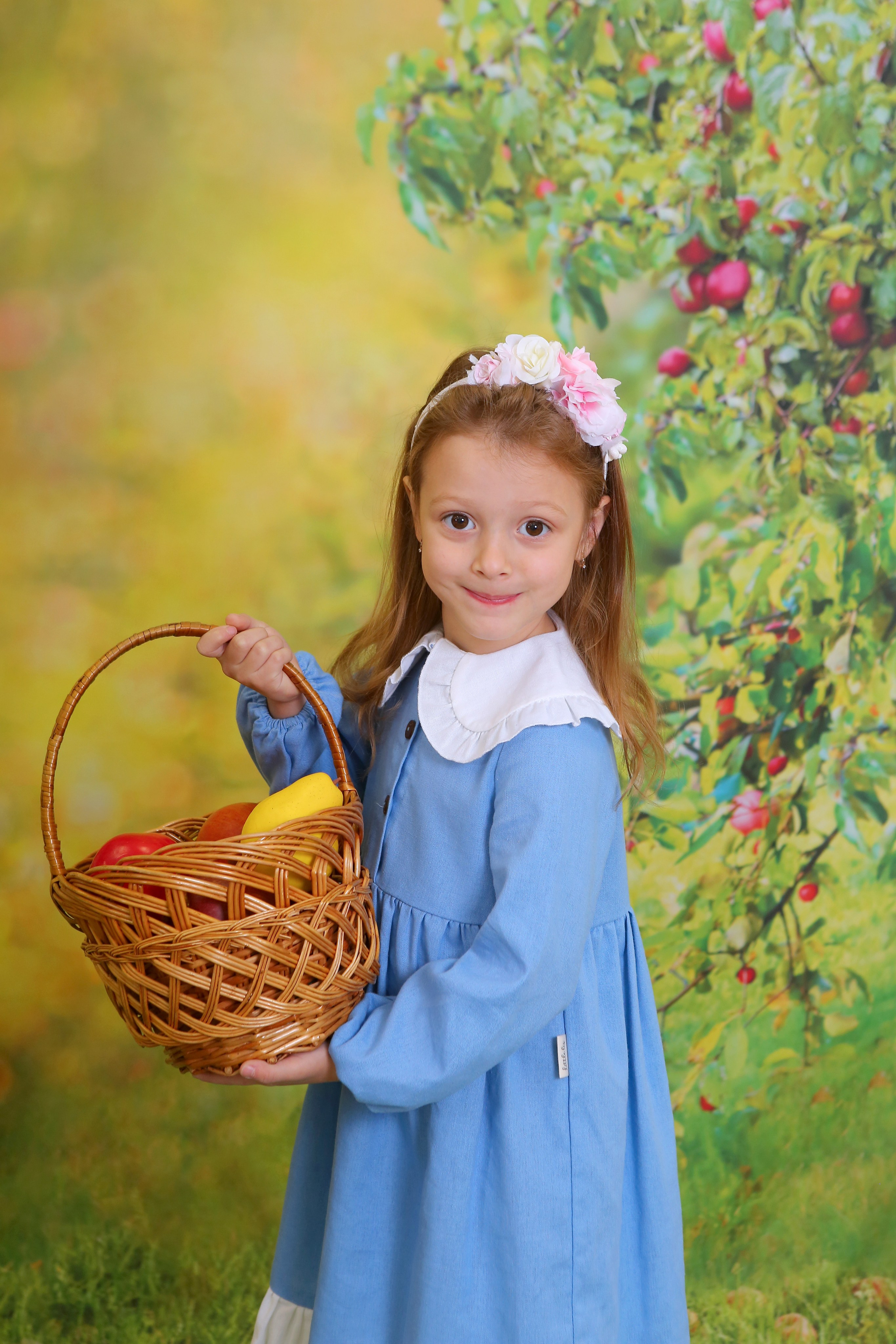 Яблоневый сад. Студия детской и семейной фотографии 12кадров