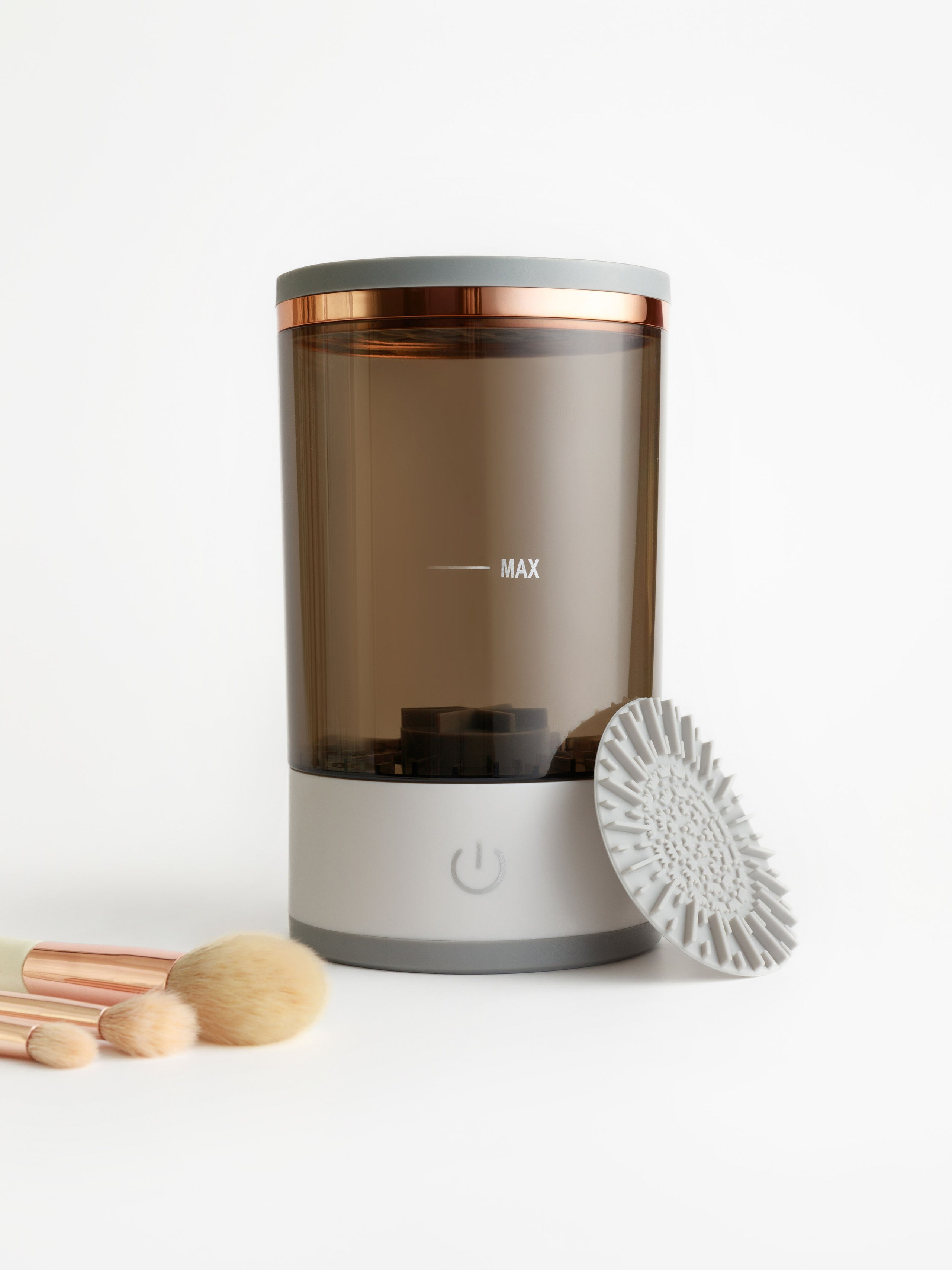 Съемка очистителя для кистей для Wildberries. СЕМЕЙНЫЙ И ПРЕДМЕТНЫЙ ФОТОГРАФ — ЛЕНА ГОНЧАР | КРАСНОДАР | МАЙКОП