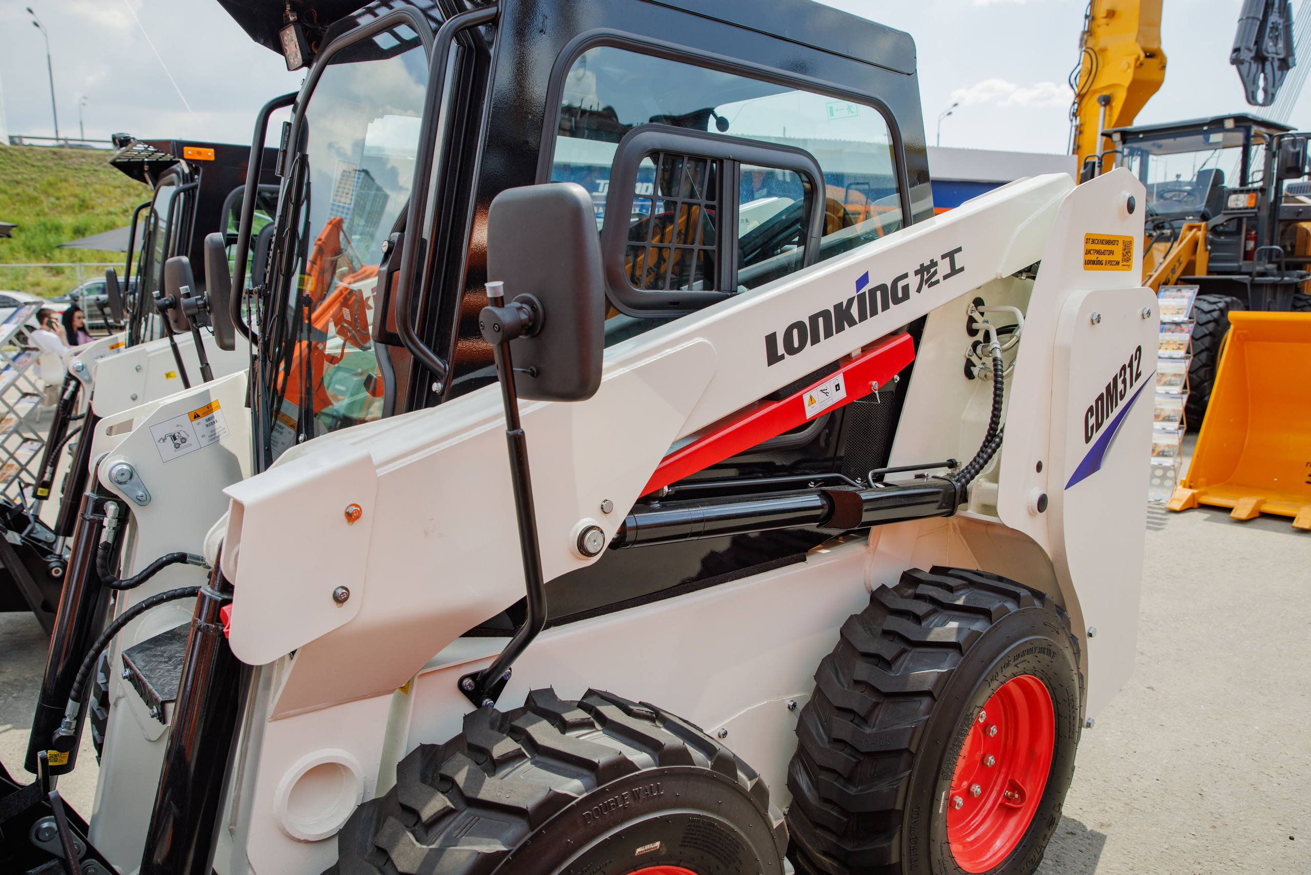 Выставка Спец. Техники. Фотограф Москва Шептаев Артём