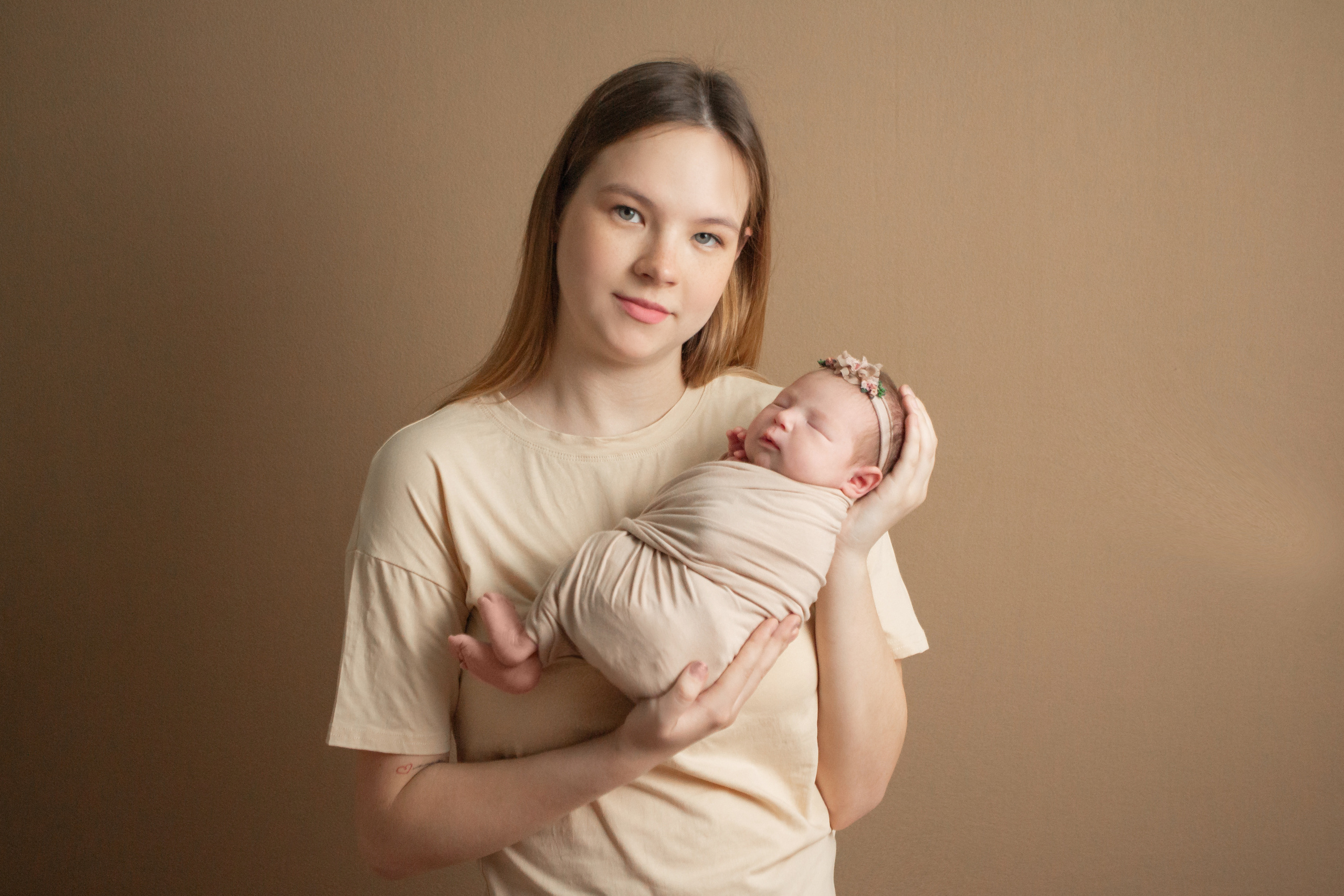 Кадры малыша с родителями. Фотограф новорождённых Анапа Елена Кушнарь