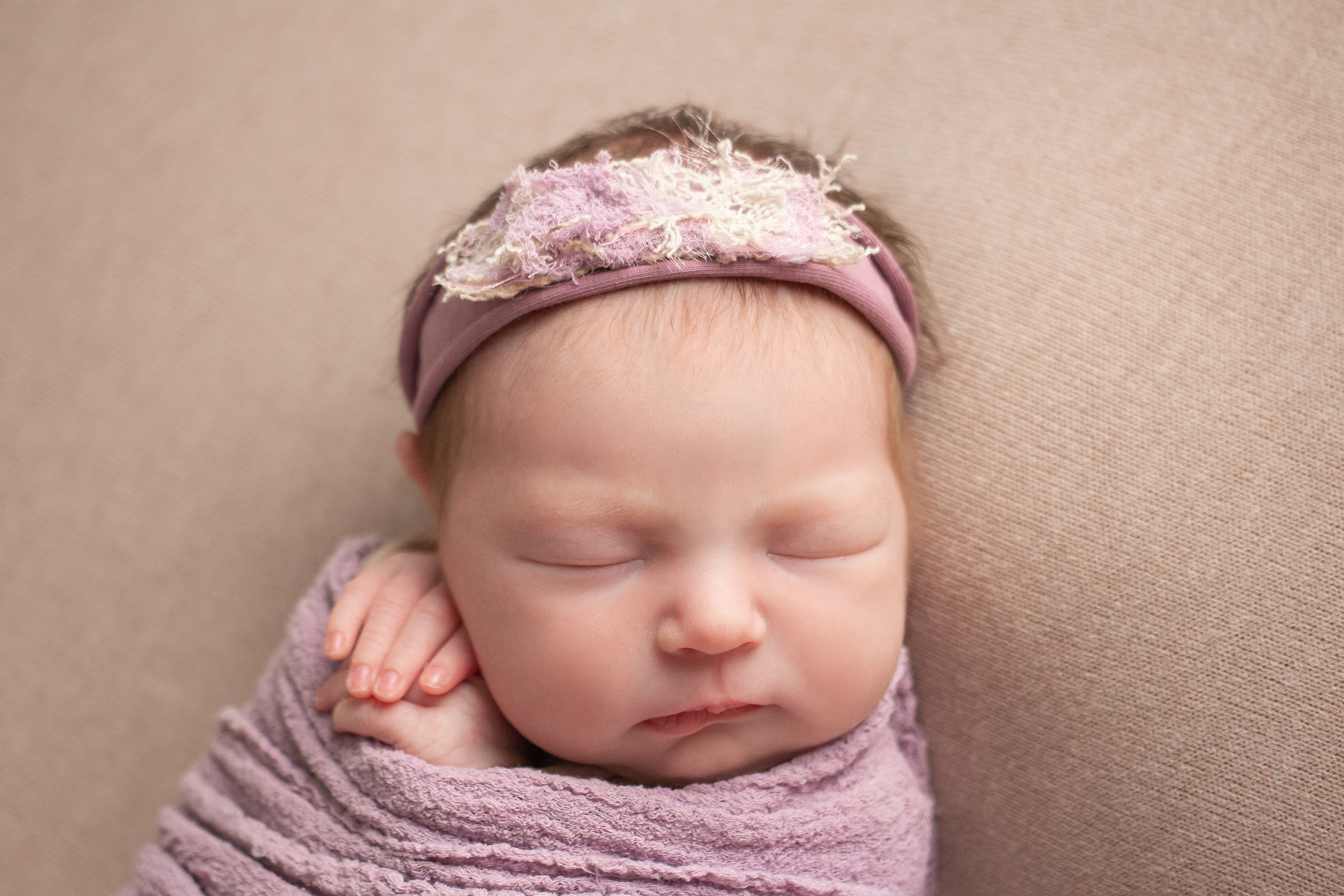 Классический стиль newborn. Фотограф новорождённых Анапа Елена Кушнарь