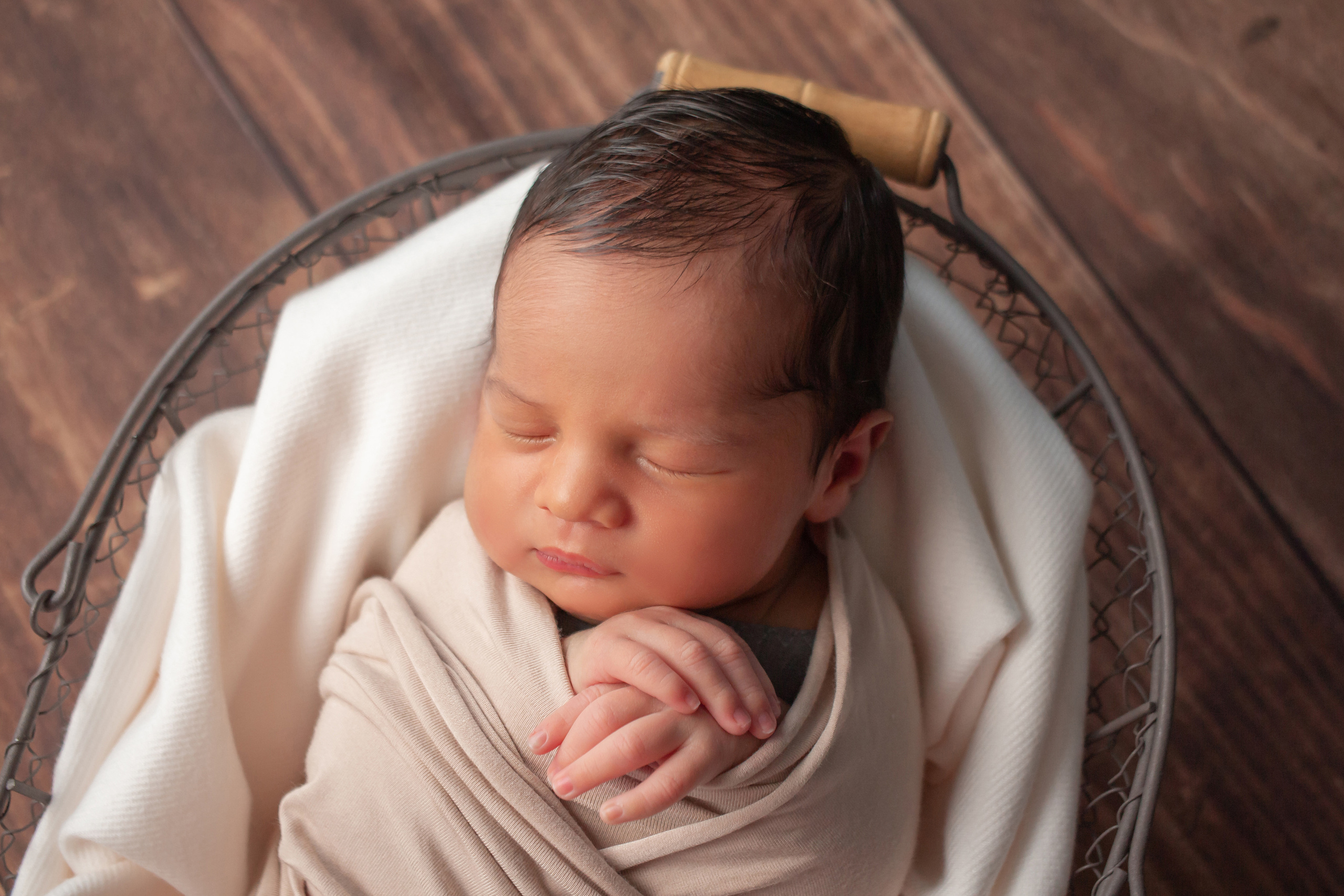 Классический стиль newborn. Фотограф новорождённых Анапа Елена Кушнарь