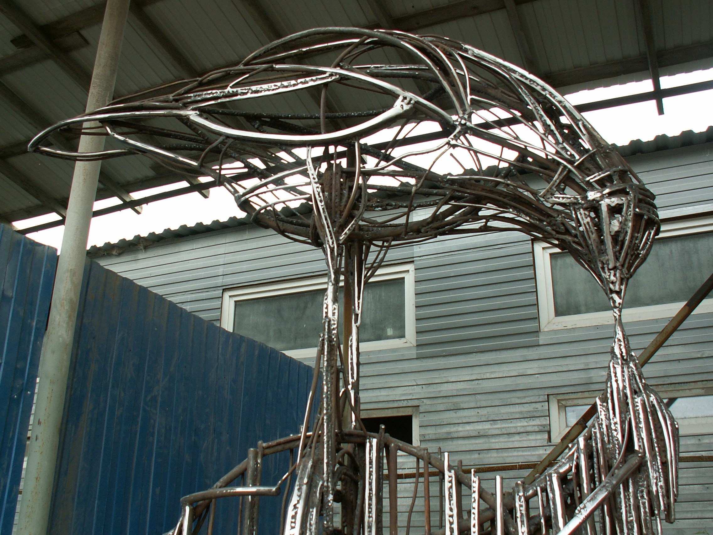 Поцелуй / Спб / Финский переулок/2013. Художник — скульптор Антонина Фатхуллина