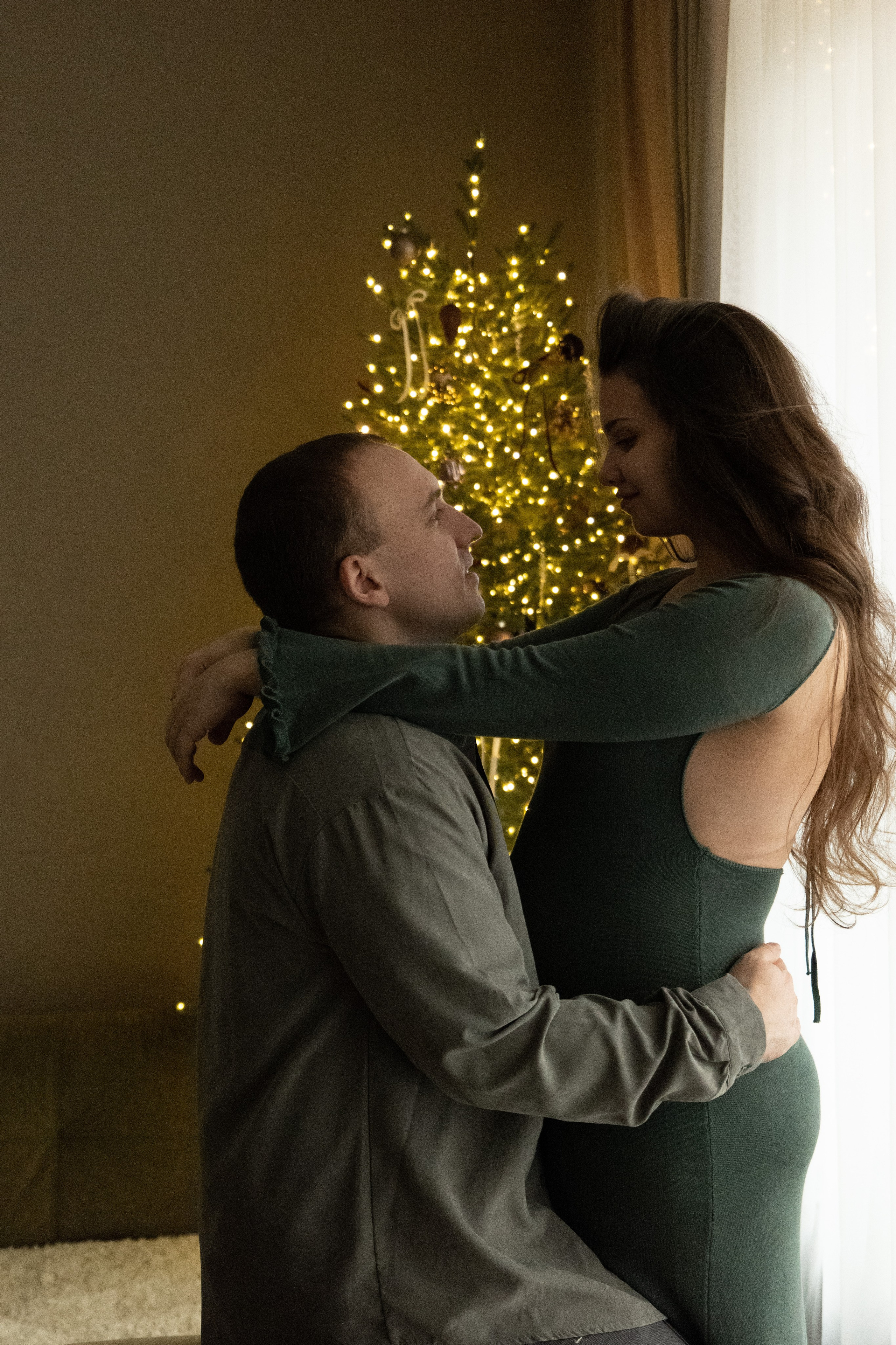 Домашняя новогодняя фотосесиия беременности. Фотограф видеограф Ольга Василевская