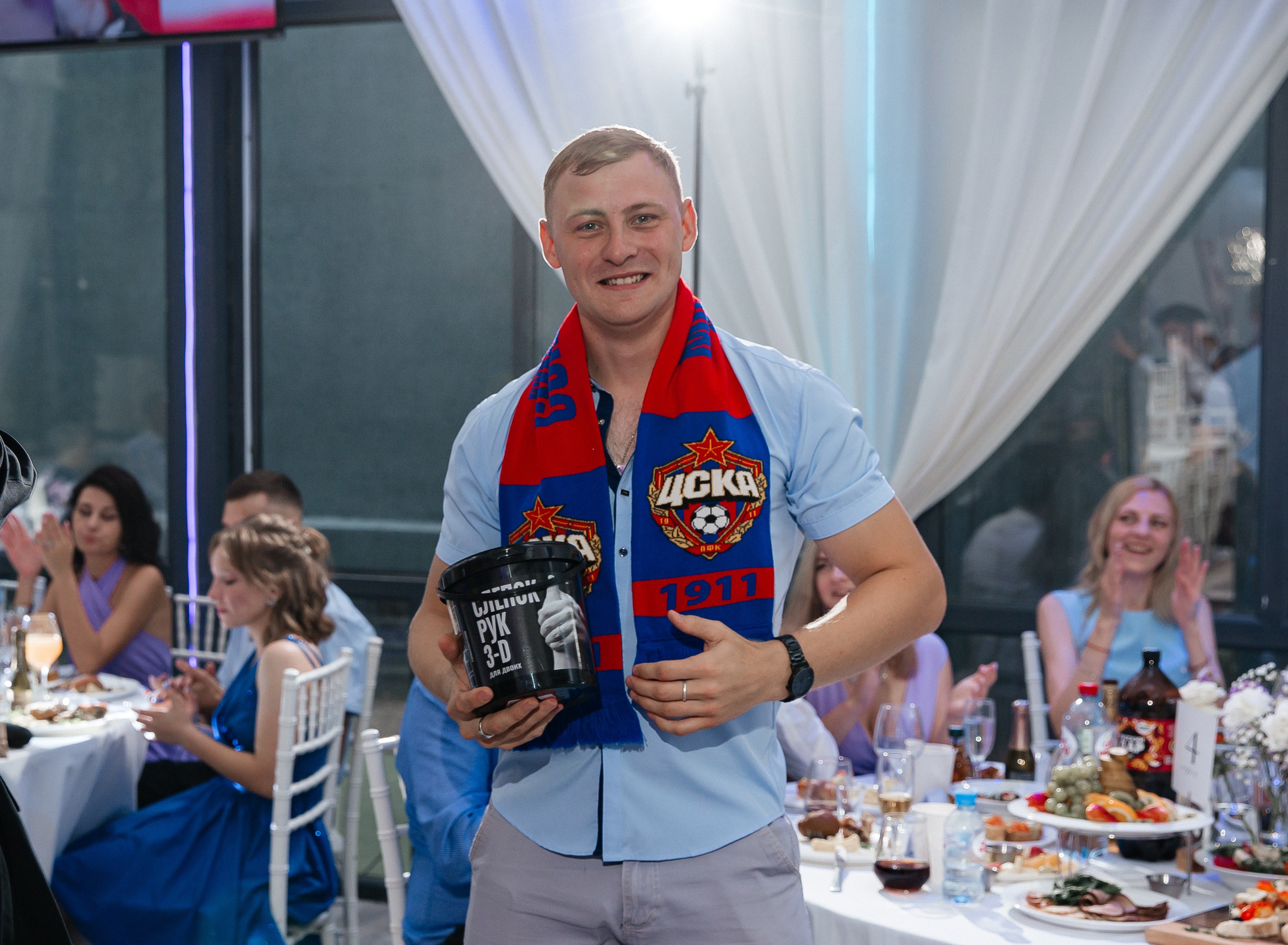 А&А — фотосессия на стадионе. Свадебный фотограф в Оренбурге Илья Володьков