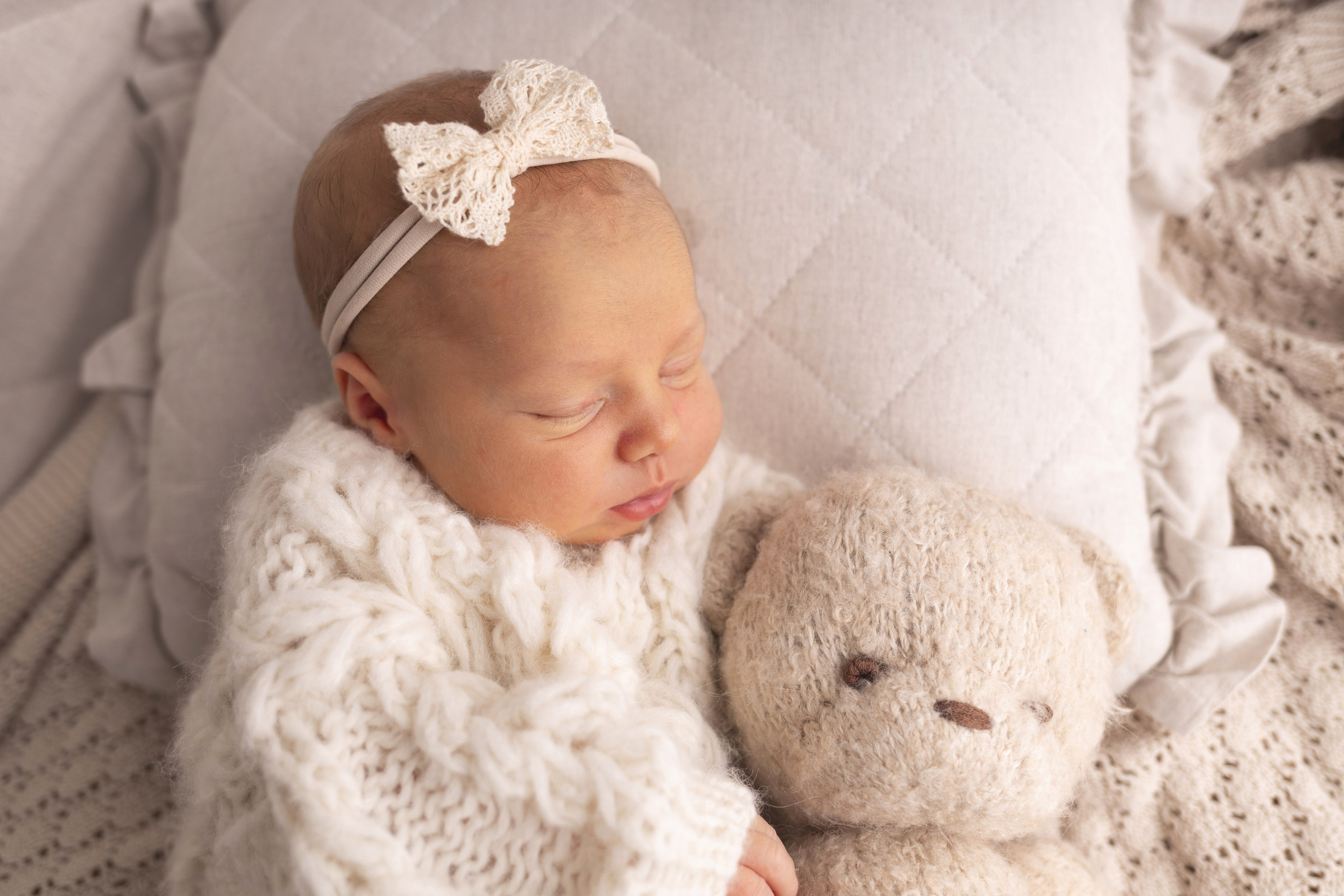 Newborn съемка в стиле Лайф. Фотограф новорожденных малышей в Омске и Омской области Эльвира Камаева