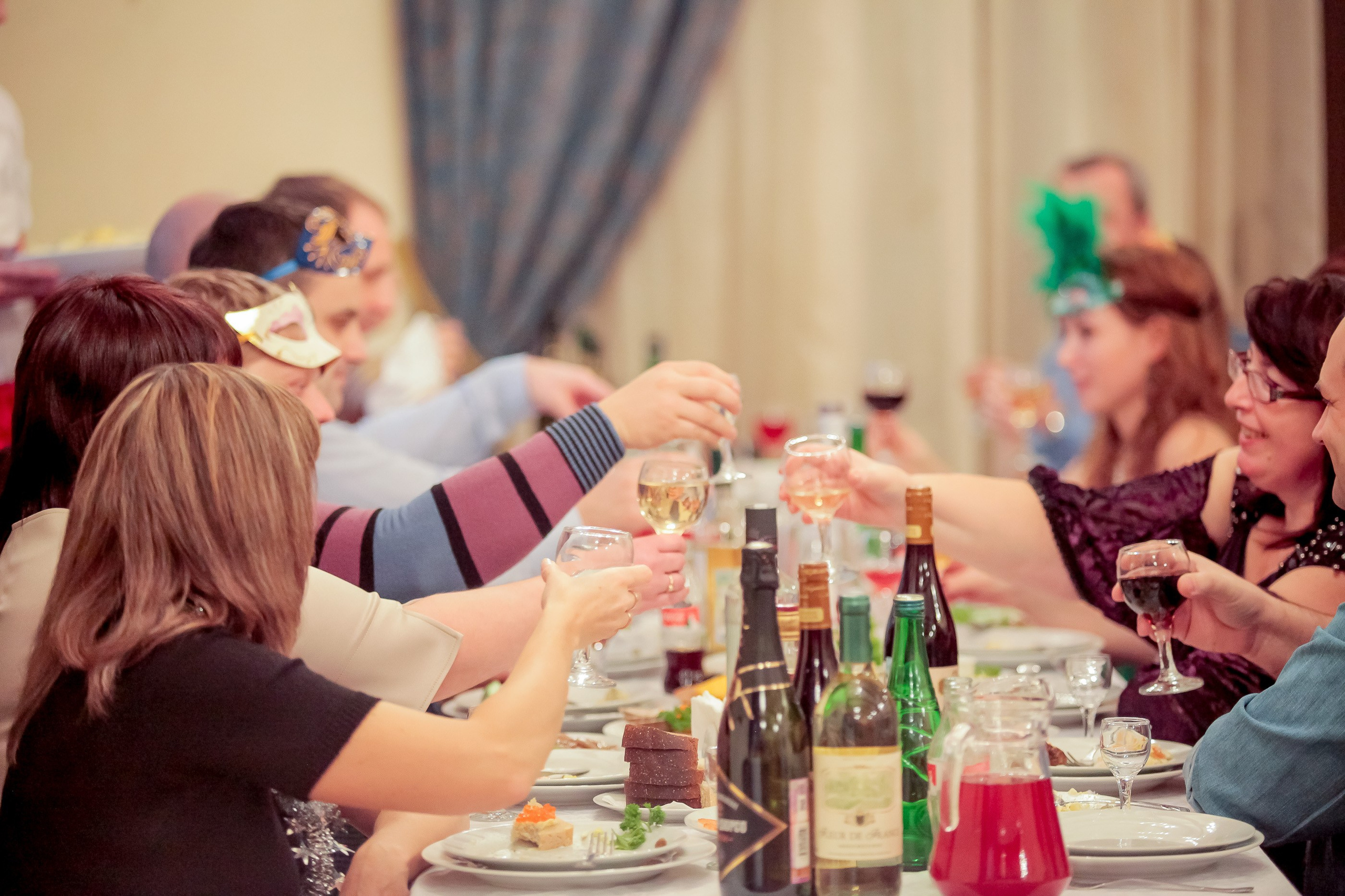 Корпоратив. Max Matvich and Victoria Basova are professionals in their field