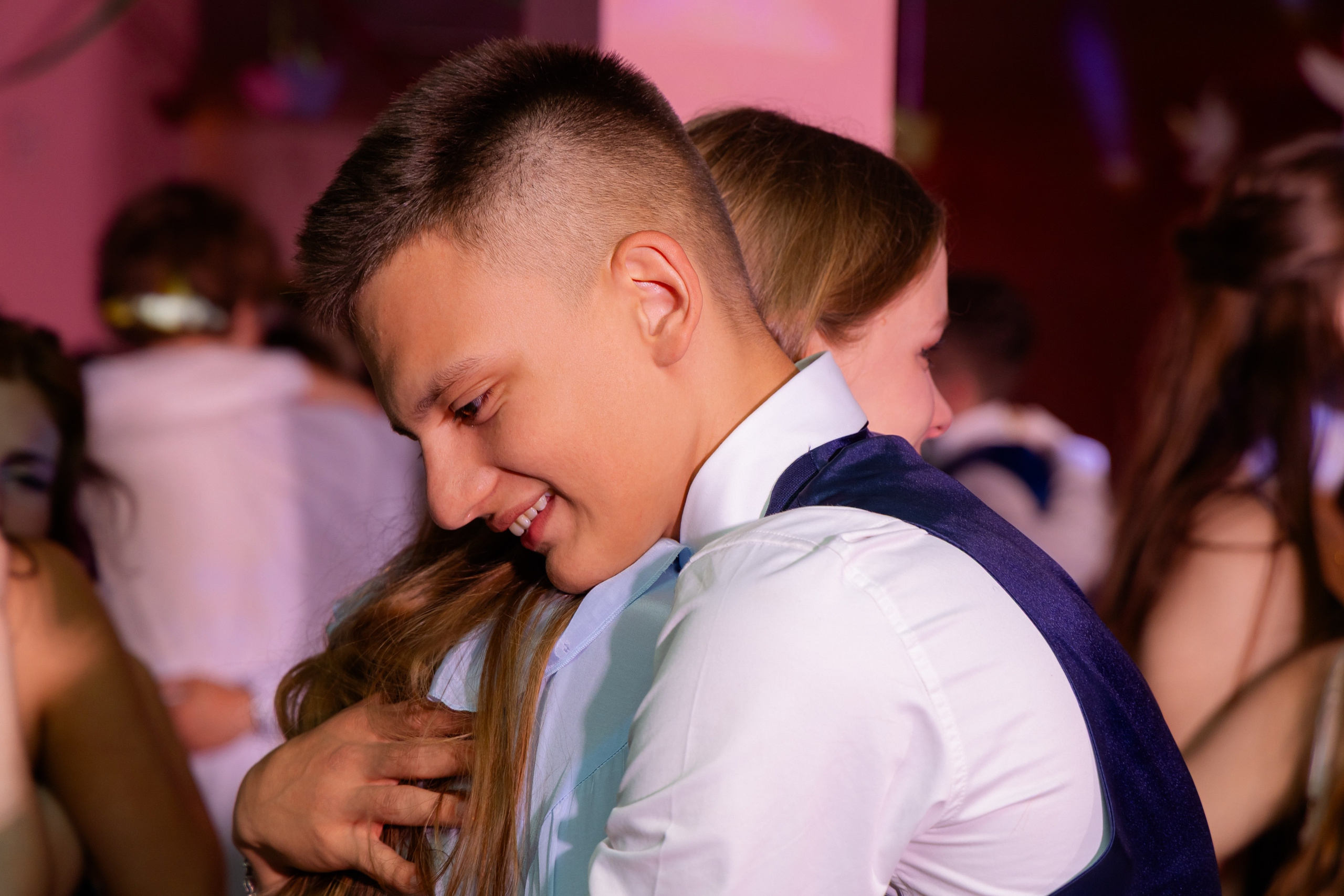 Школьный выпускной 2025 год в Минске, Беларуси. Свадебный фотограф в Минске/Беларуси Сергей Спиридонов