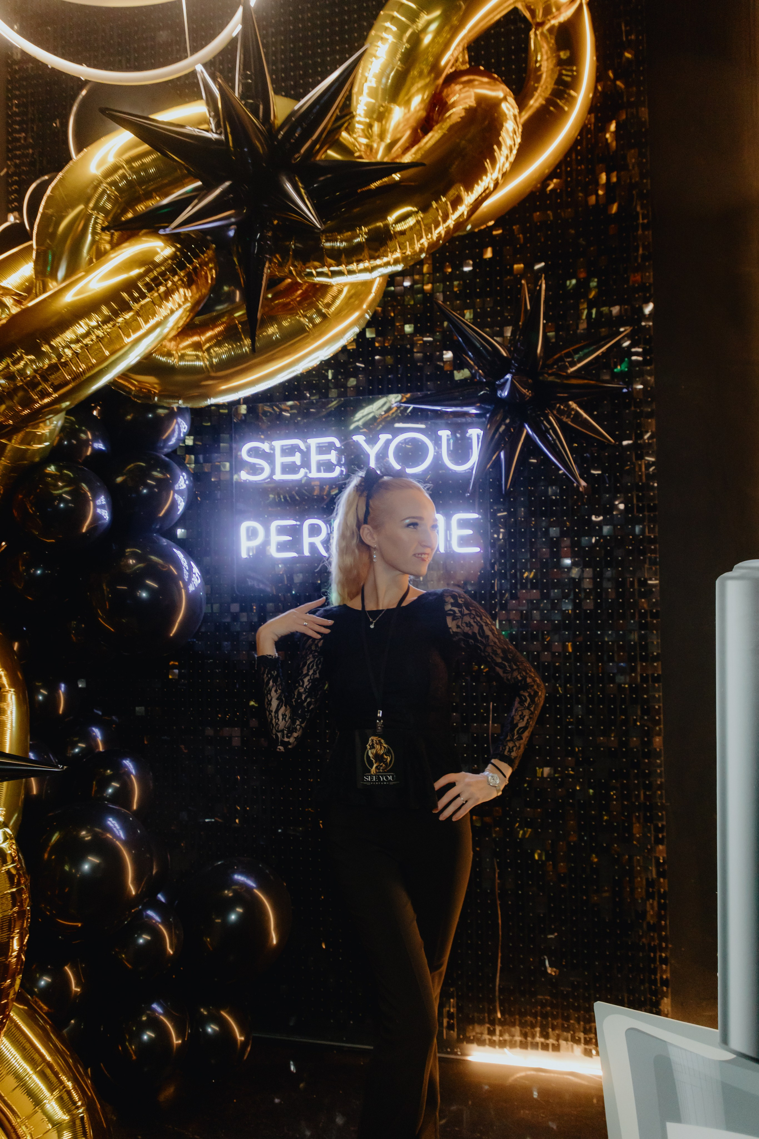 See `You Perfume. Фотограф в Москве и Санкт-Петербурге Дарина