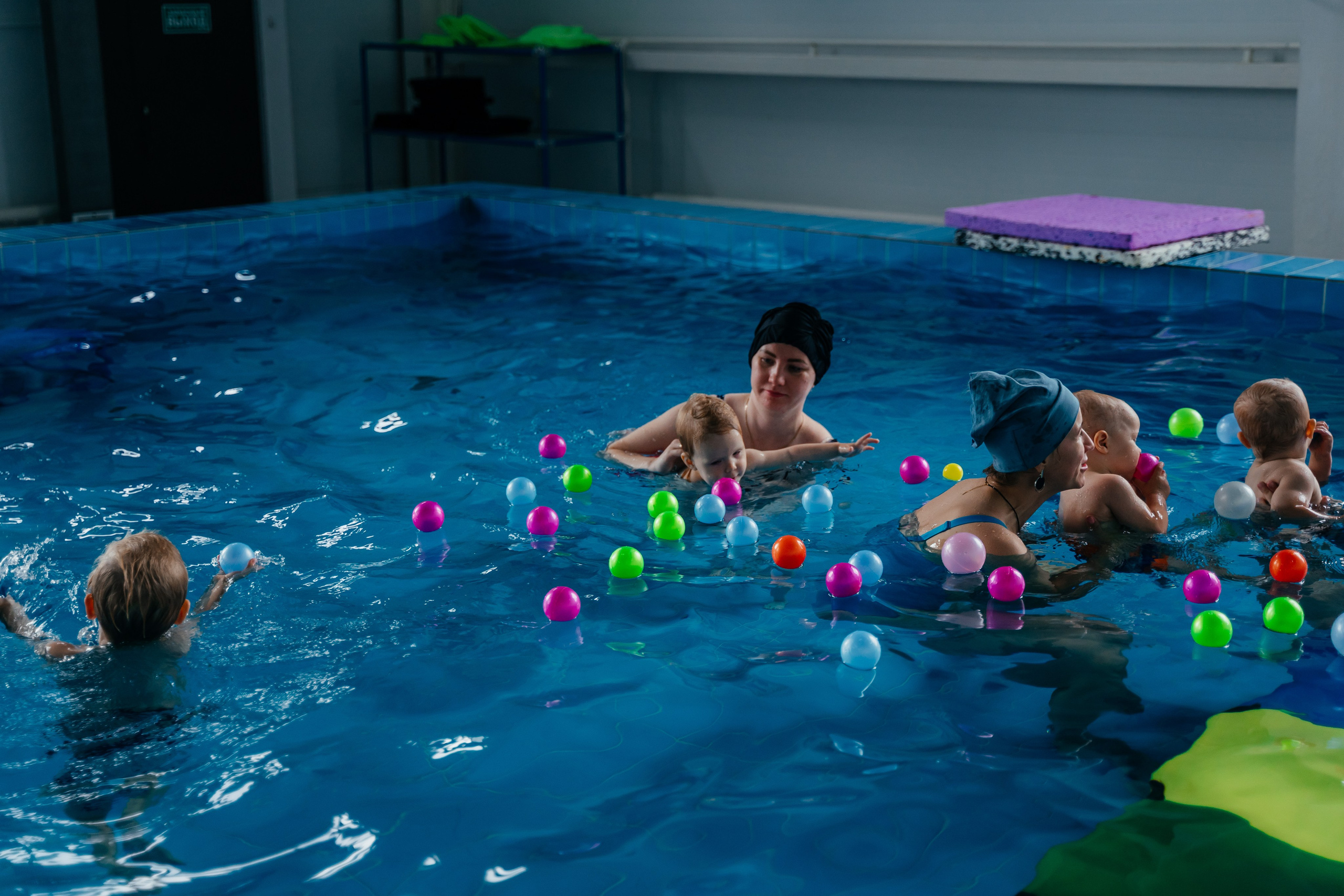 Студия детского плавания. Семейный фотограф в Саратове