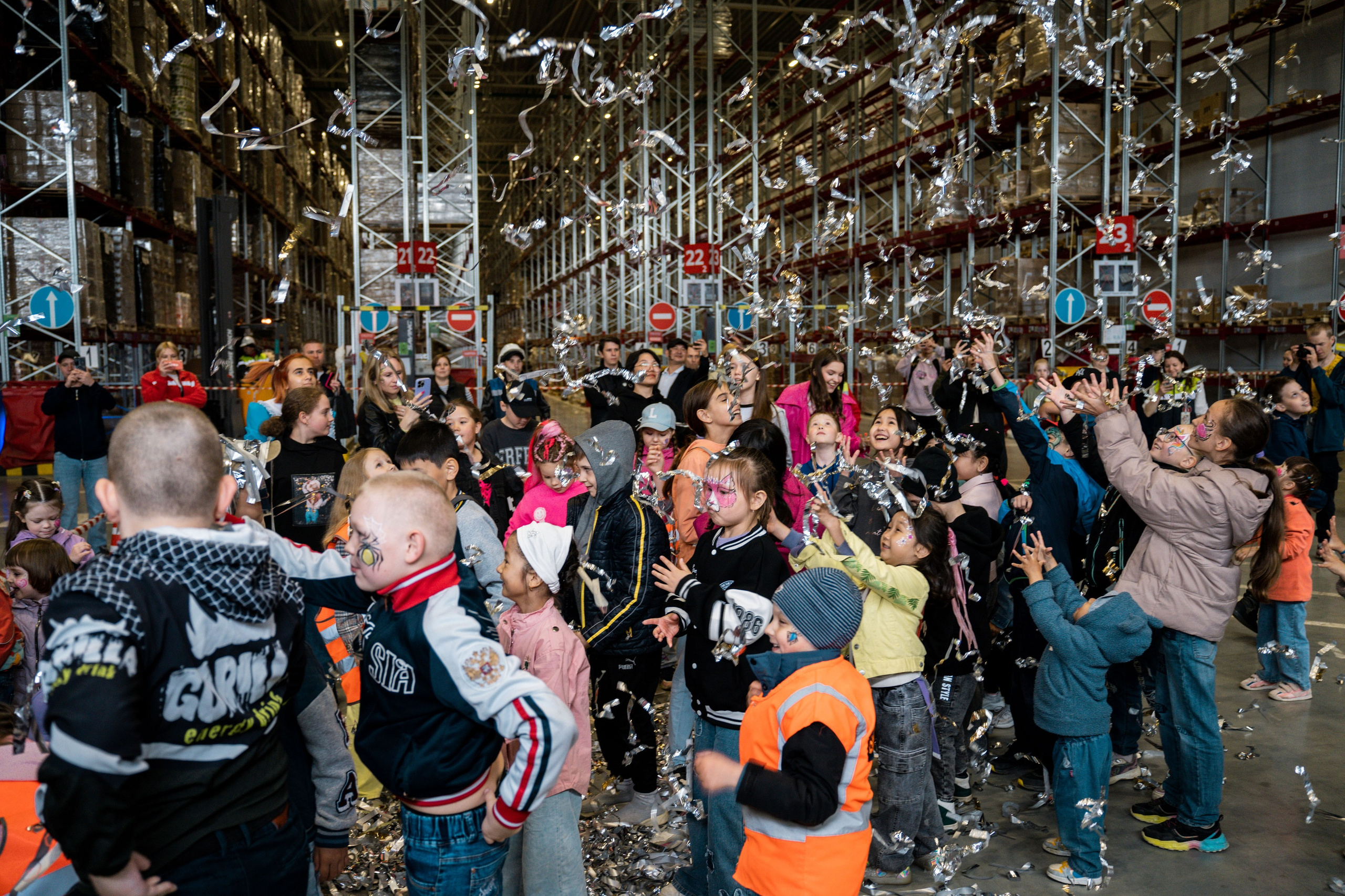 День детей в Пятерочке. Видеограф и Фотограф в Челябинске Ксения и Владимир Рюмины