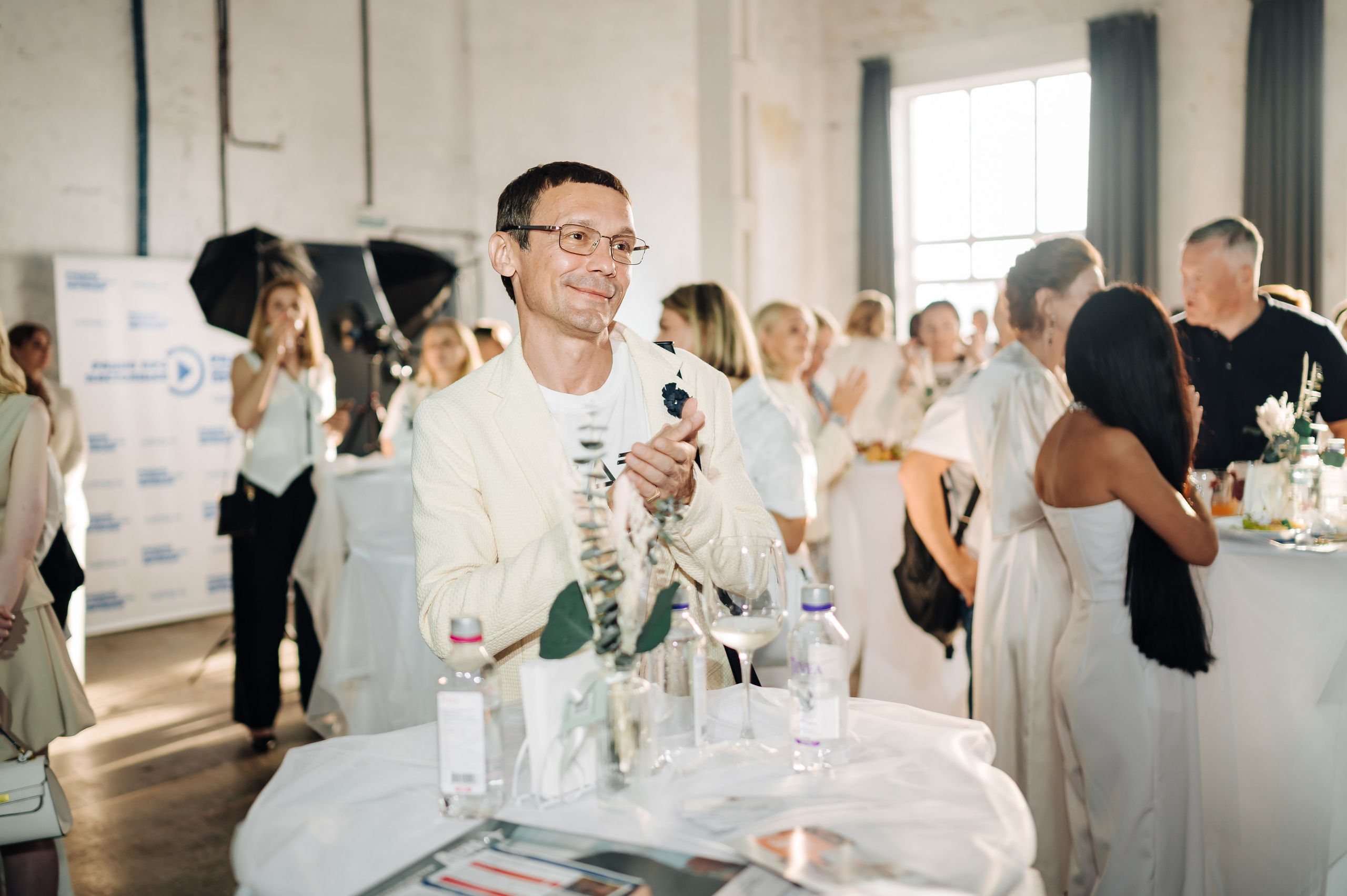 Белый бал в честь столетия Комсомольской правды. Фотограф Елена Афанасьева