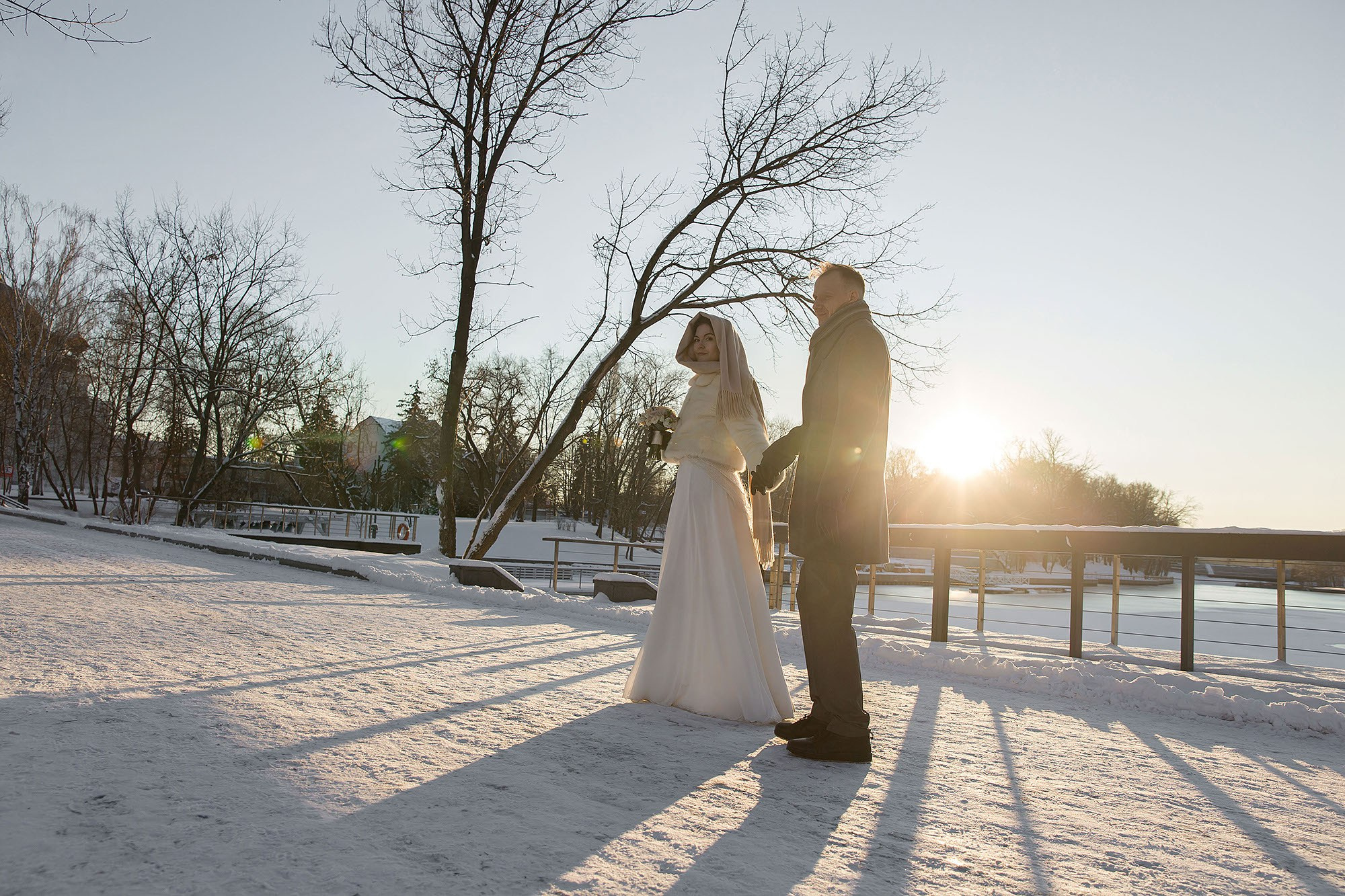Прогулка, фотосессия жениха и невесты. Свадебная съемка. Фотограф в Москве Валерий Боцман