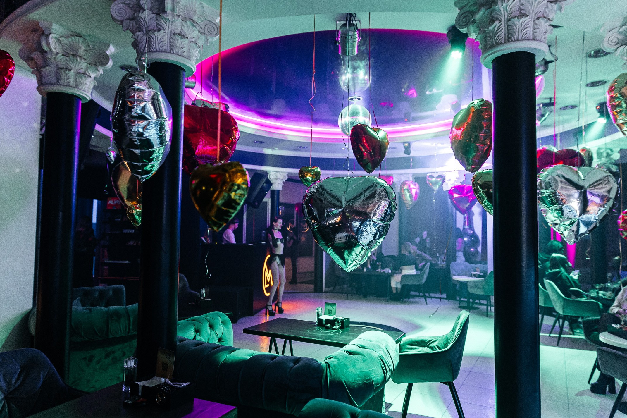 День Влюблённых в лаунж-баре Major 2024. Свадебный, семейный и детский фотограф в Калининграде Елена Кравцова