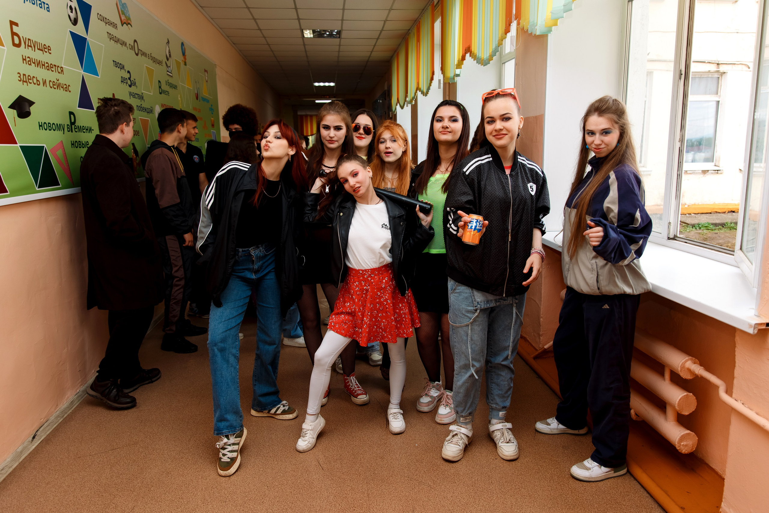 11 класс день не послушания в школе. Фотограф Любовь Корниенко, Примоский край