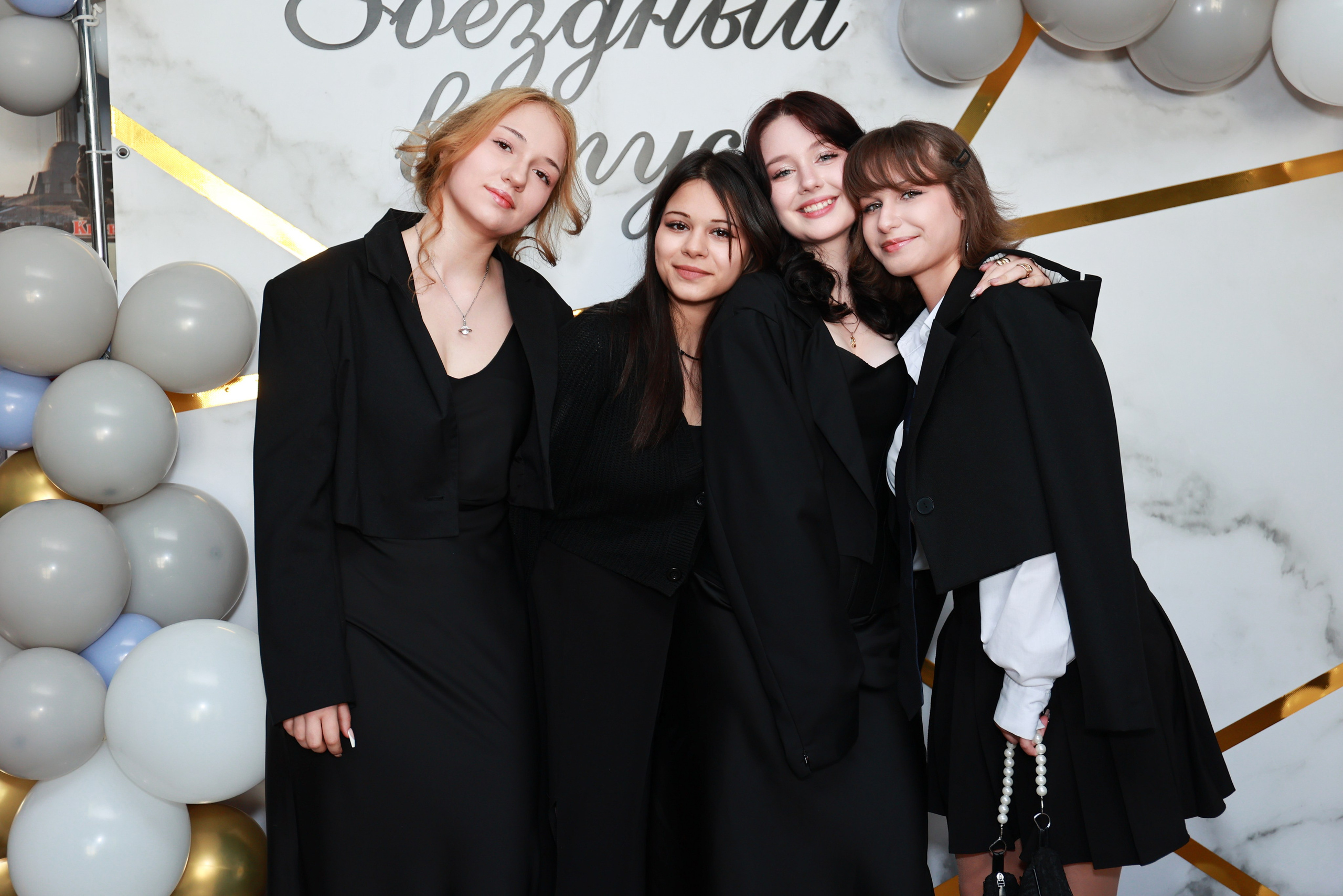 Вручение аттестатов СОШ 42 (2025г). Детский семейный фотограф Краснодар