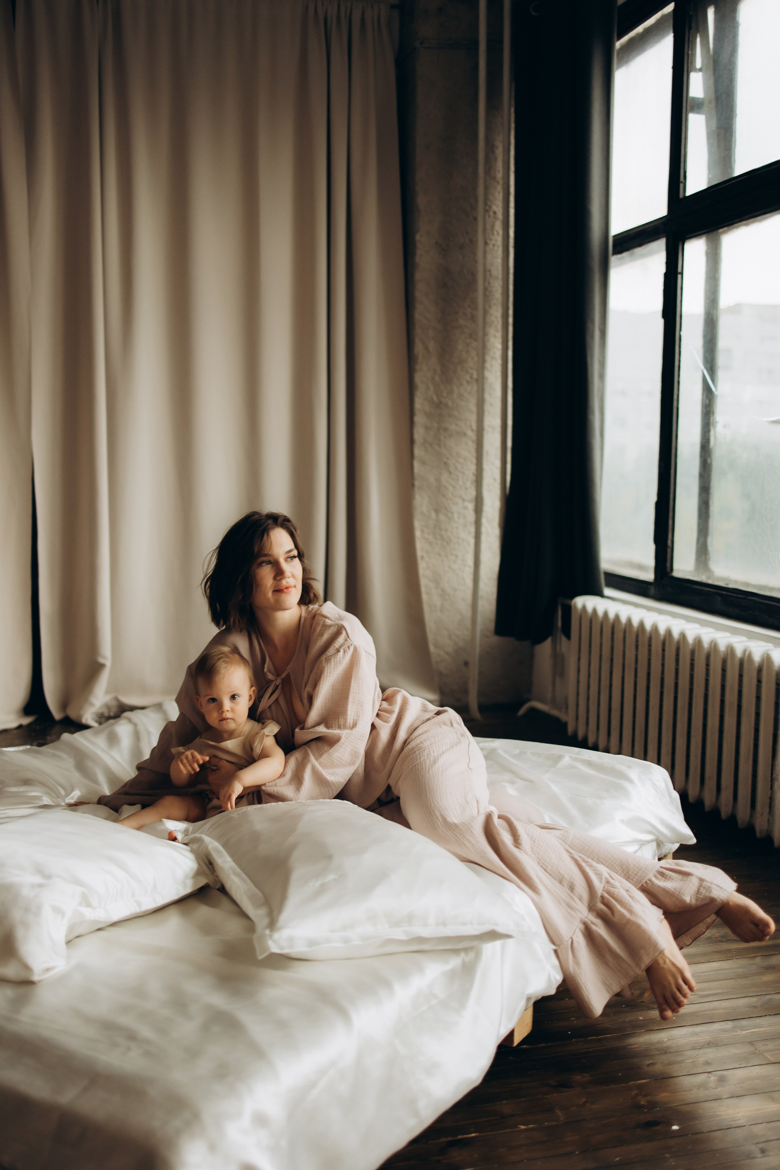 Фотосессия в тканях: мама и малышка. Семейный фотограф Москва Юлиана Фетисова