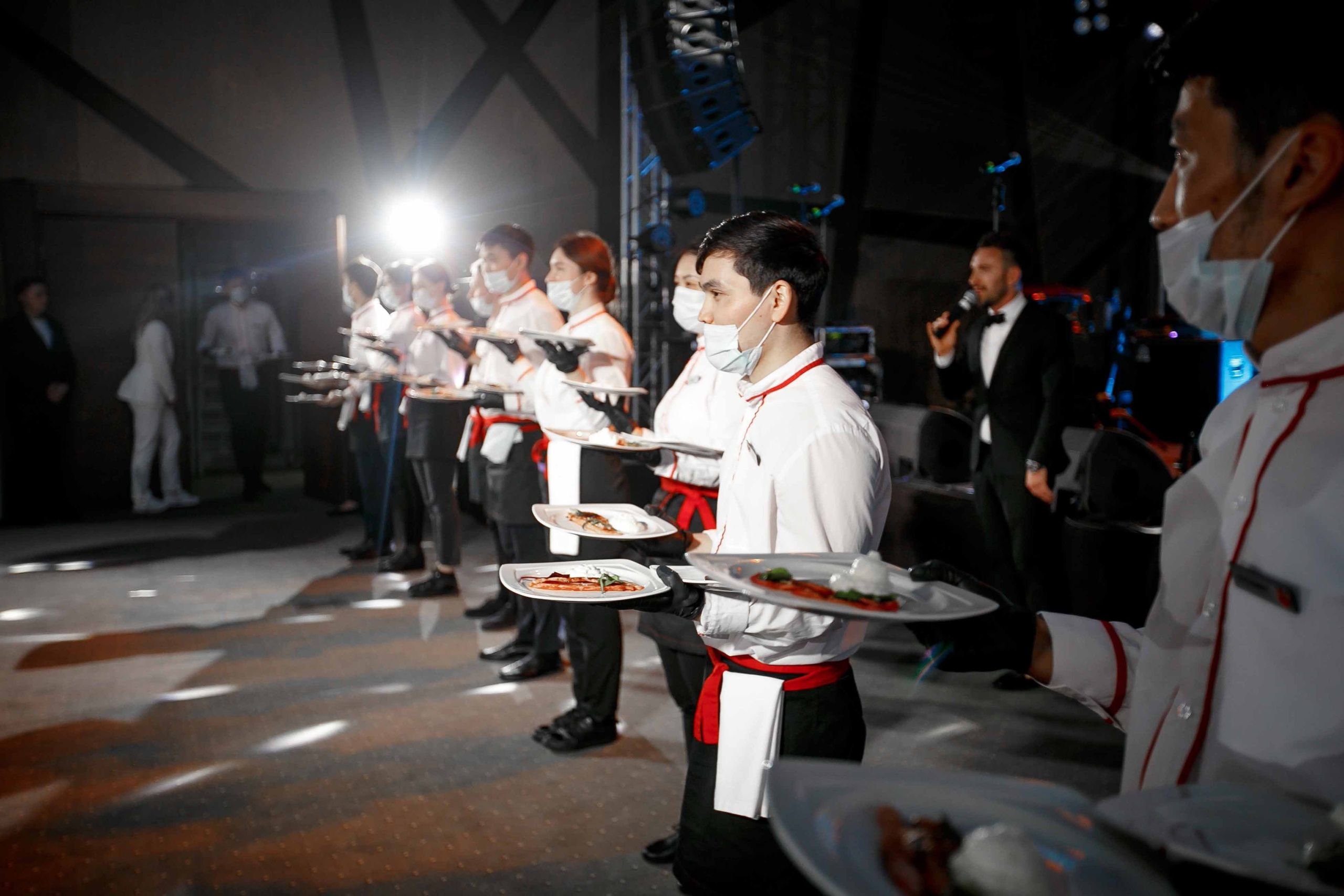 Банкет в «Азимуте». Ваш репортажный фотограф Артемий Антонов