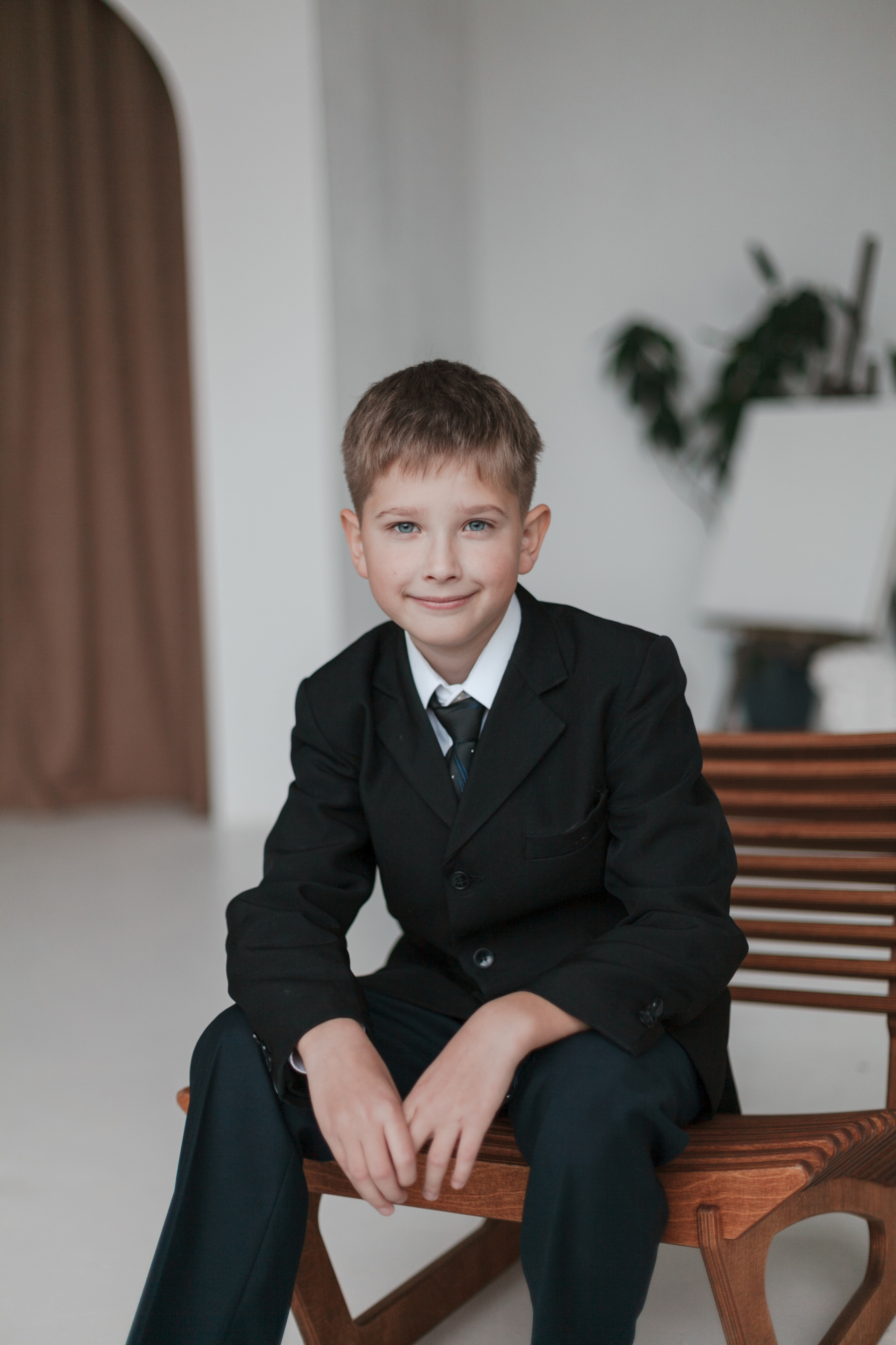 4 класс в студии. Ирина Коновалова школьный фотограф. Выпускные альбомы Ярославль