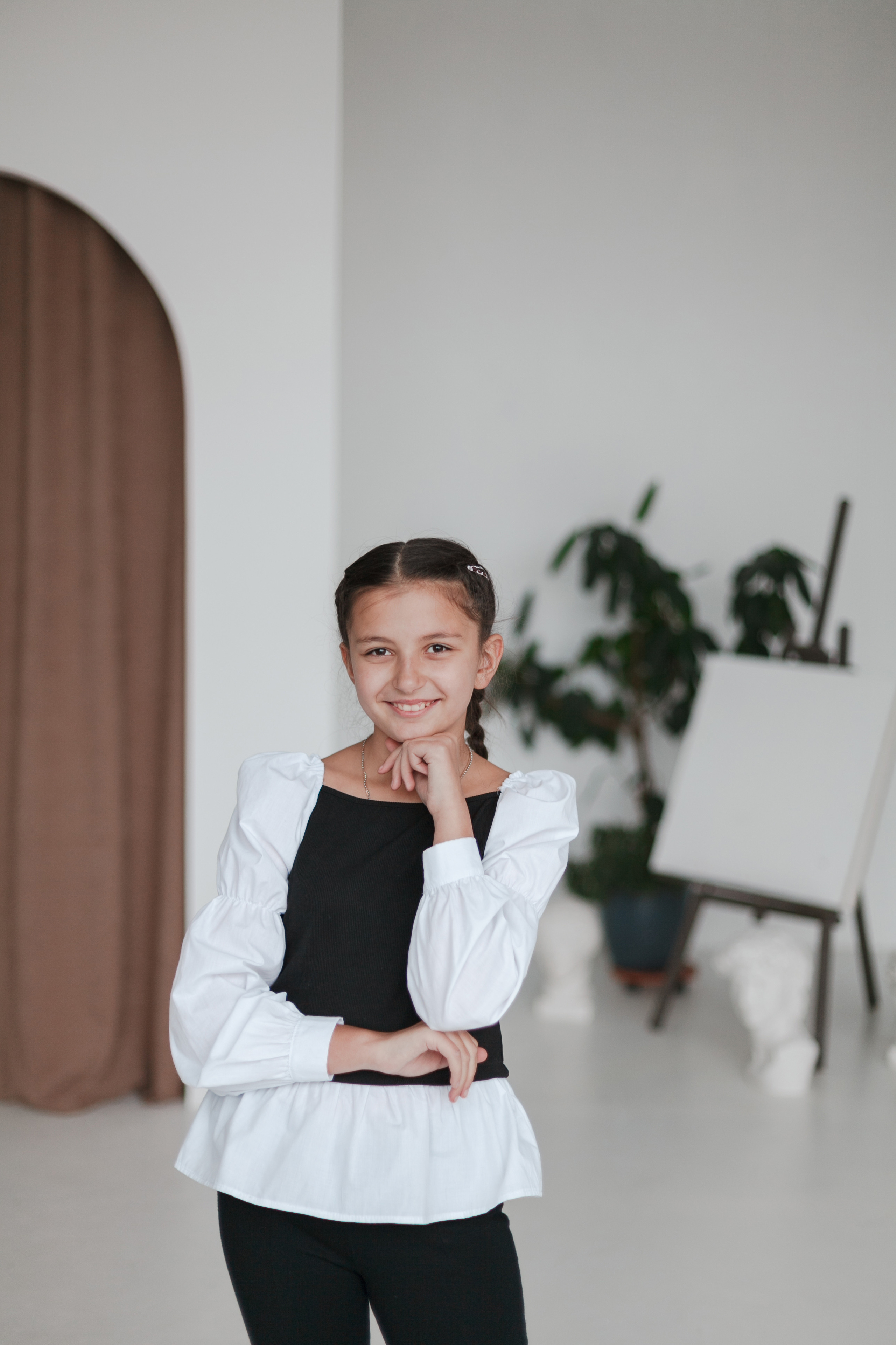 4 класс в студии. Ирина Коновалова школьный фотограф. Выпускные альбомы Ярославль