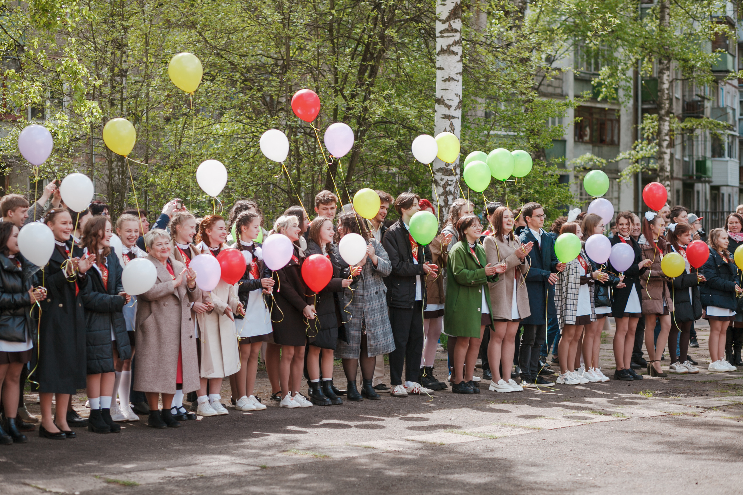 Последний звонок. Ирина Коновалова школьный фотограф. Выпускные альбомы Ярославль