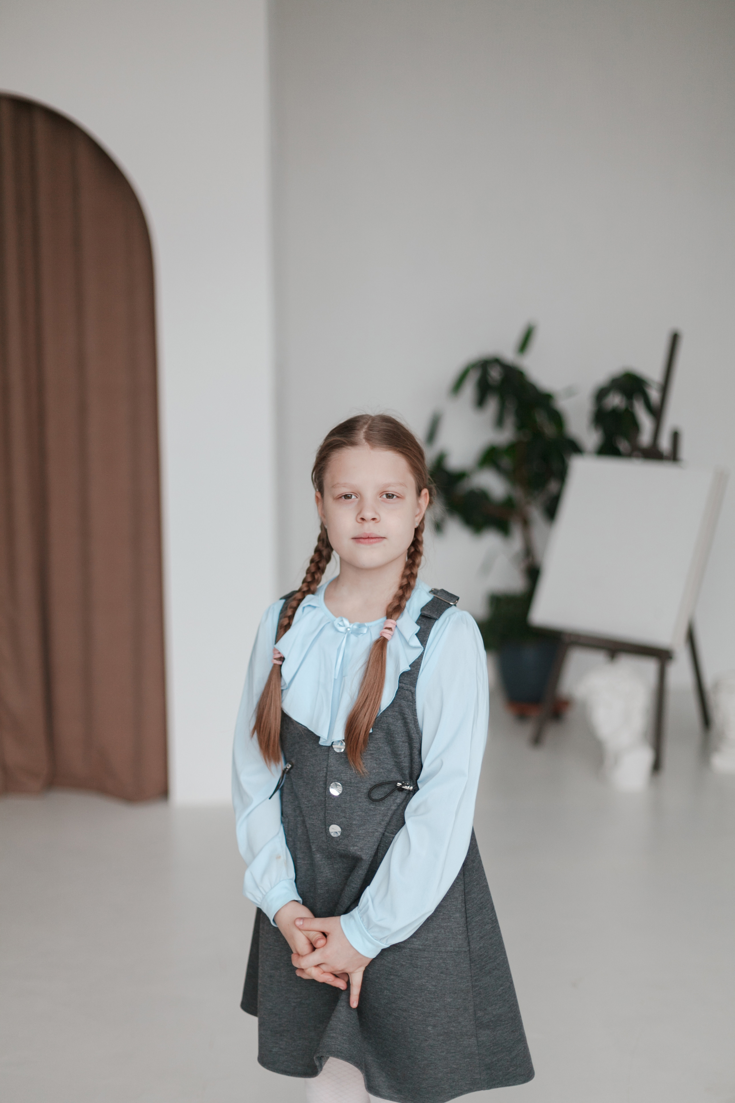 4 класс в студии. Ирина Коновалова школьный фотограф. Выпускные альбомы Ярославль