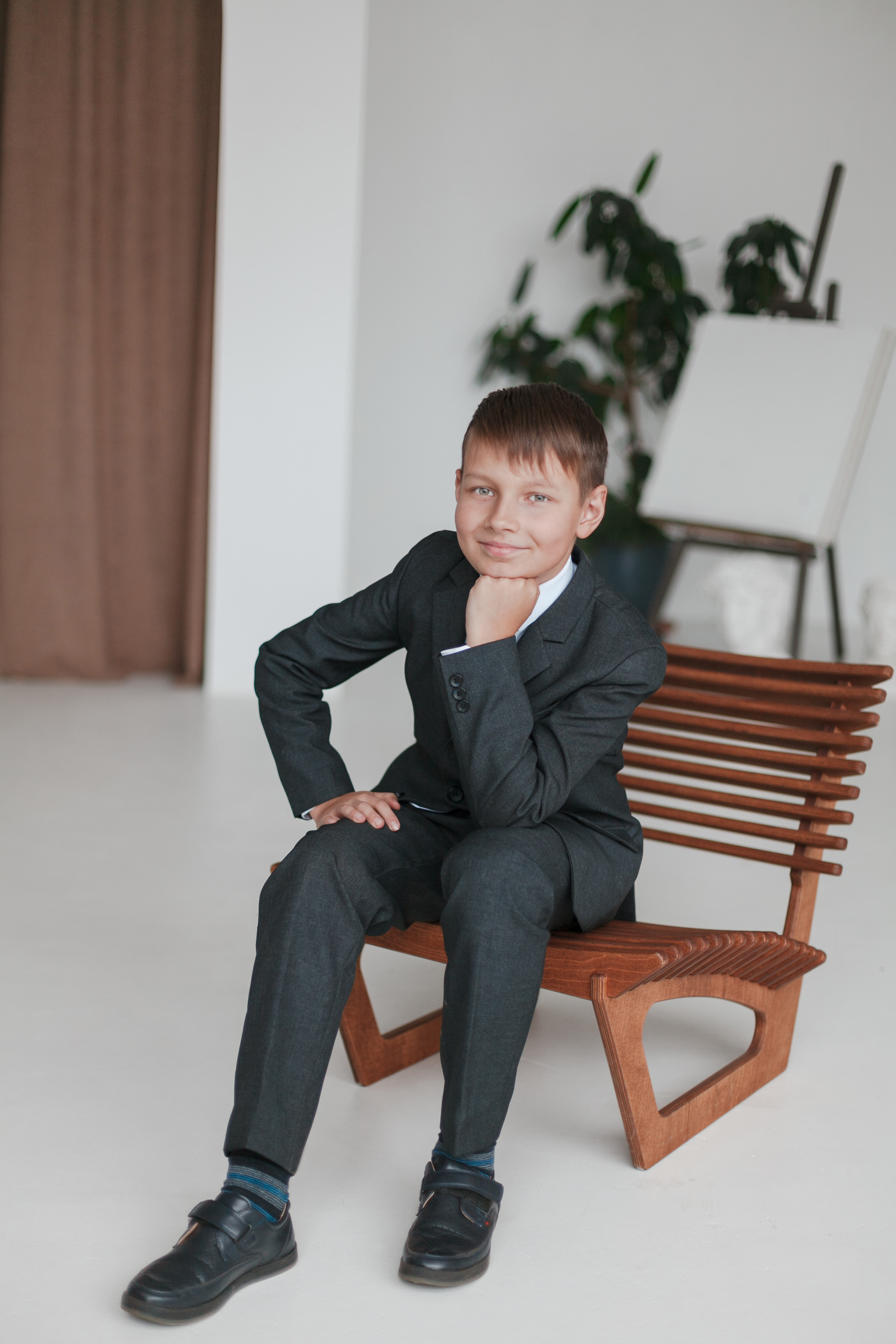 4 класс в студии. Ирина Коновалова школьный фотограф. Выпускные альбомы Ярославль