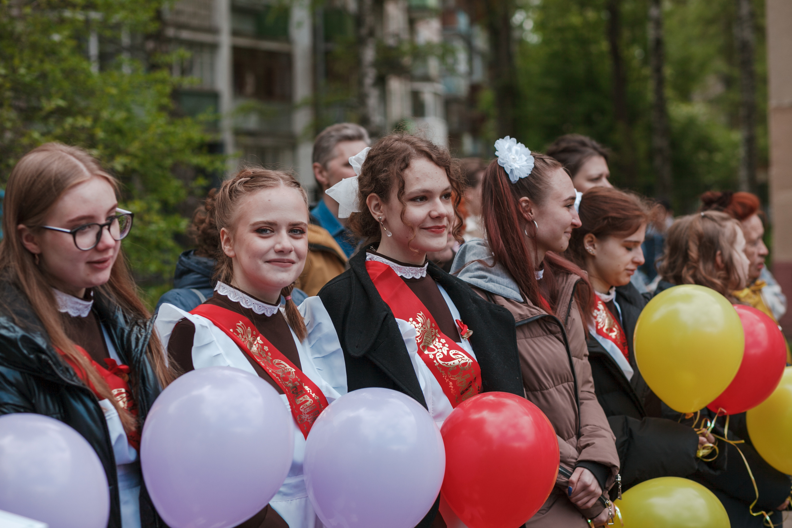 Последний звонок. Ирина Коновалова школьный фотограф. Выпускные альбомы Ярославль