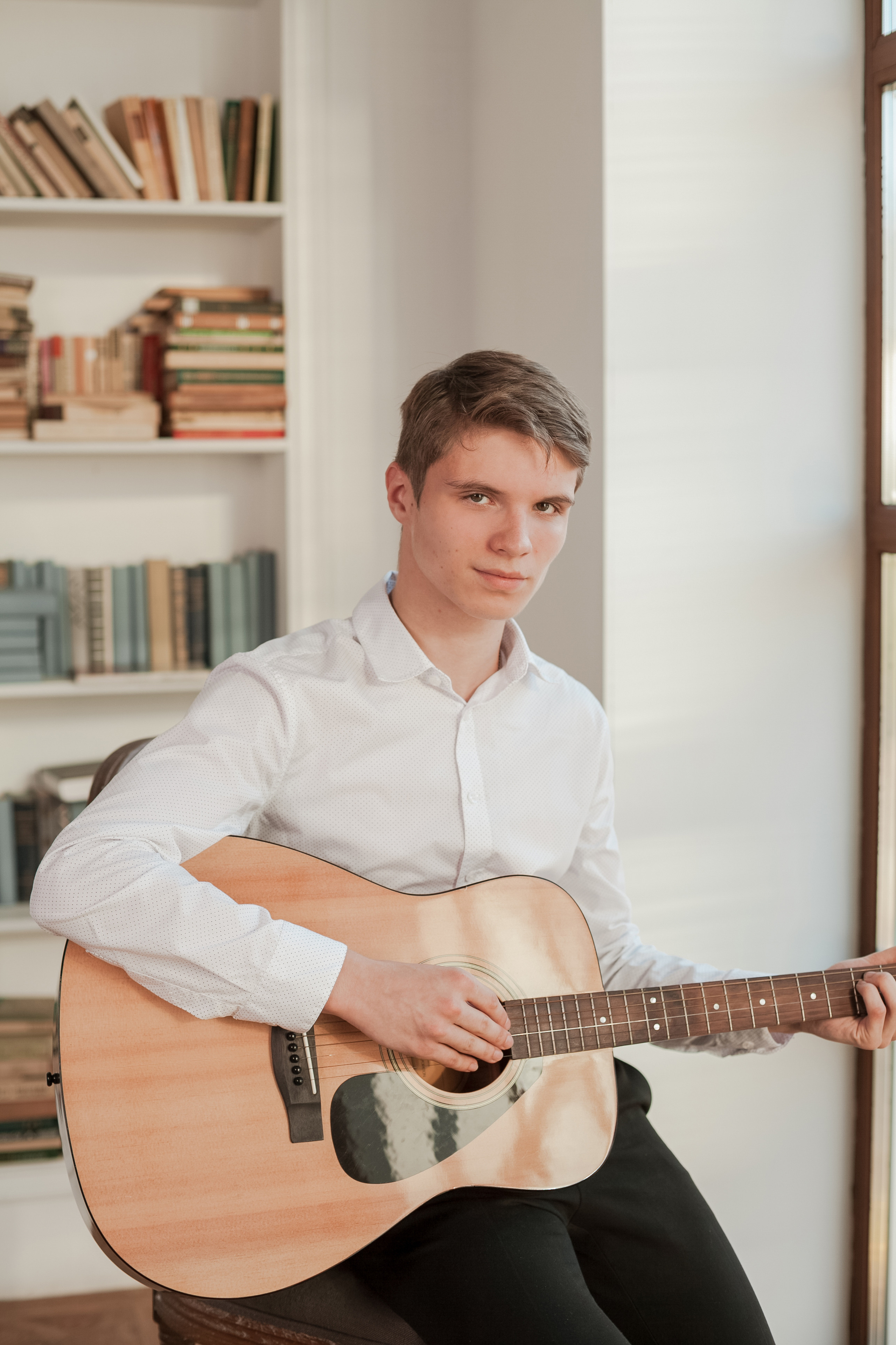 Гимназия № 2 11 «Г» класс. Ирина Коновалова школьный фотограф. Выпускные альбомы Ярославль