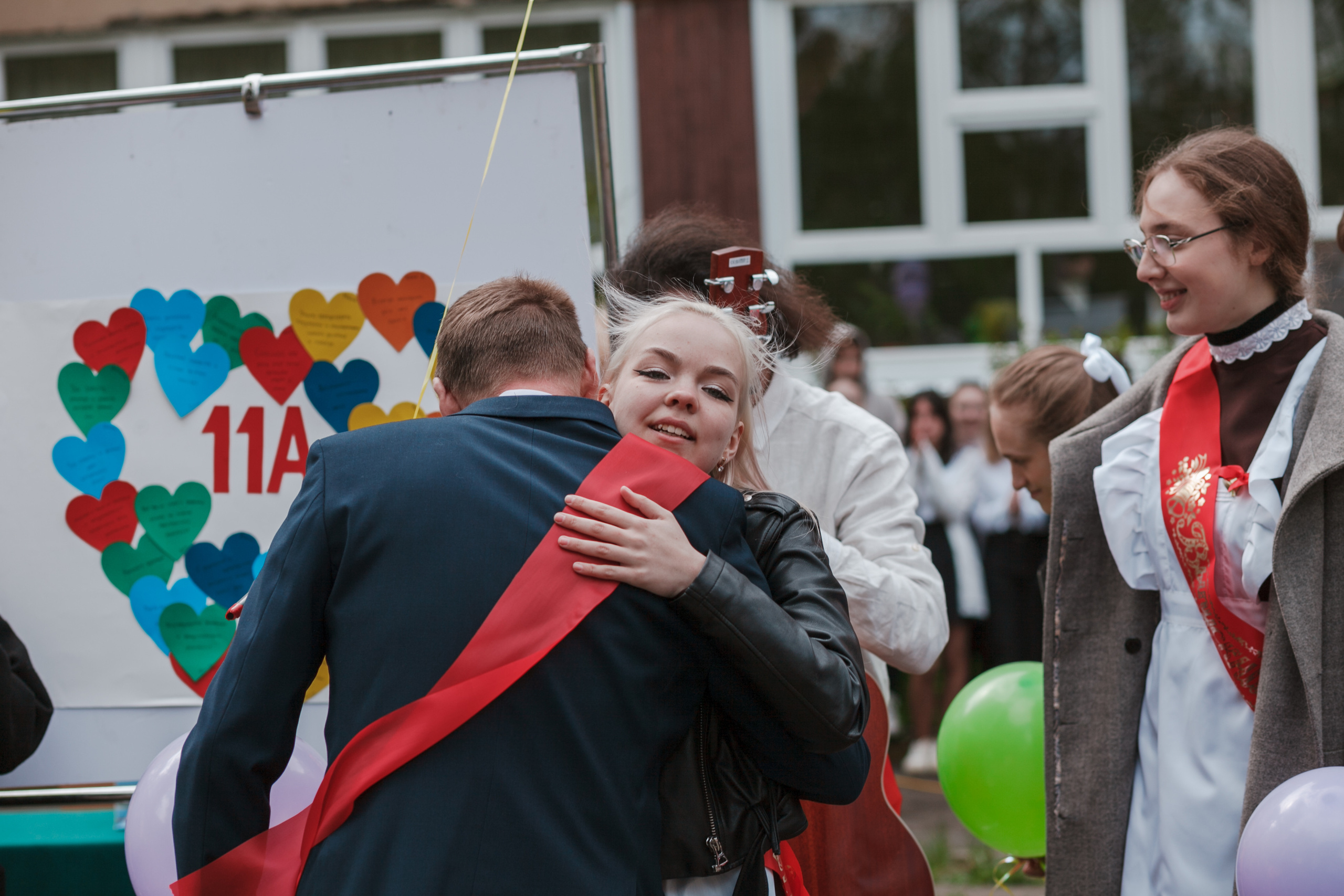 Последний звонок. Ирина Коновалова школьный фотограф. Выпускные альбомы Ярославль