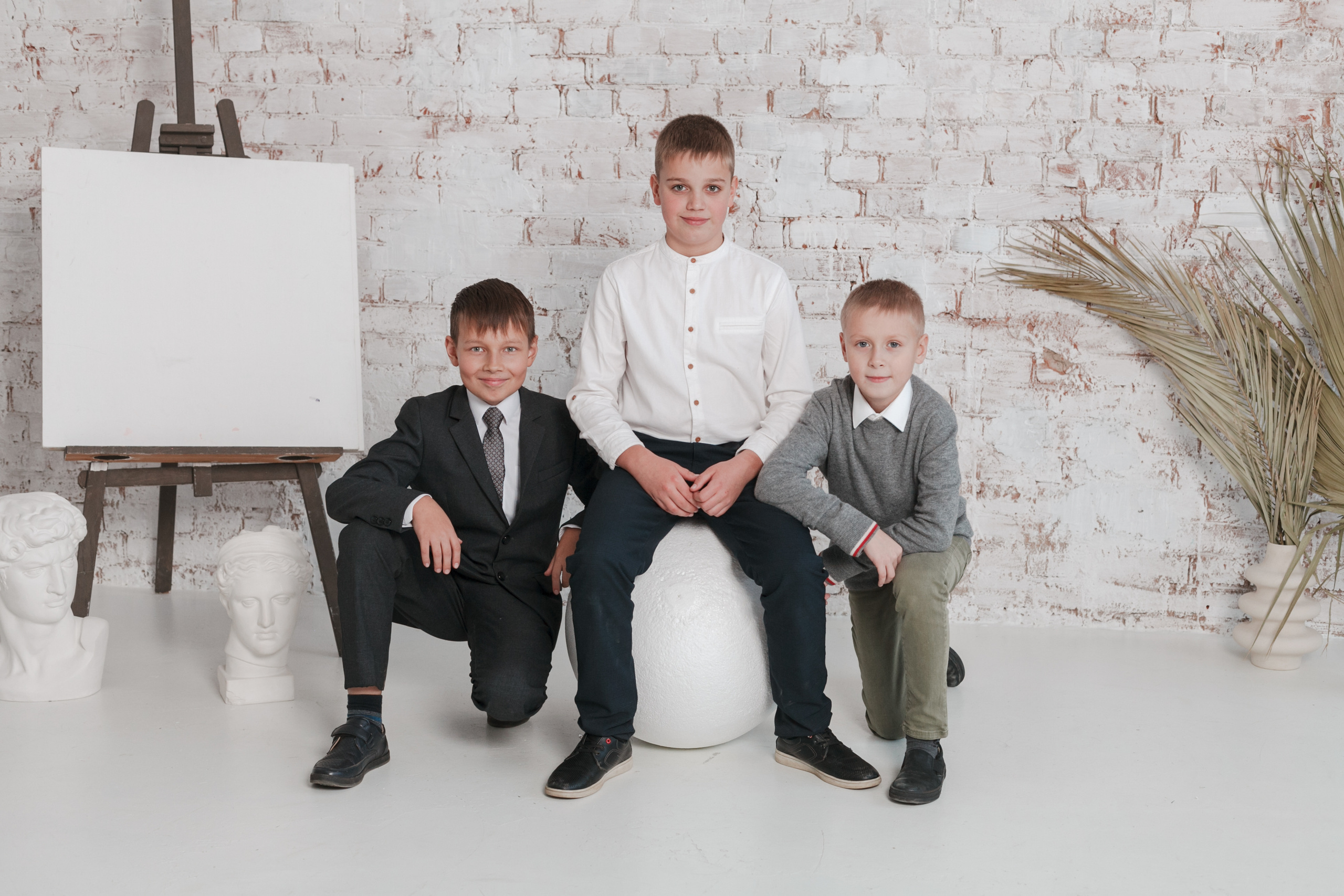 4 класс в студии. Ирина Коновалова школьный фотограф. Выпускные альбомы Ярославль