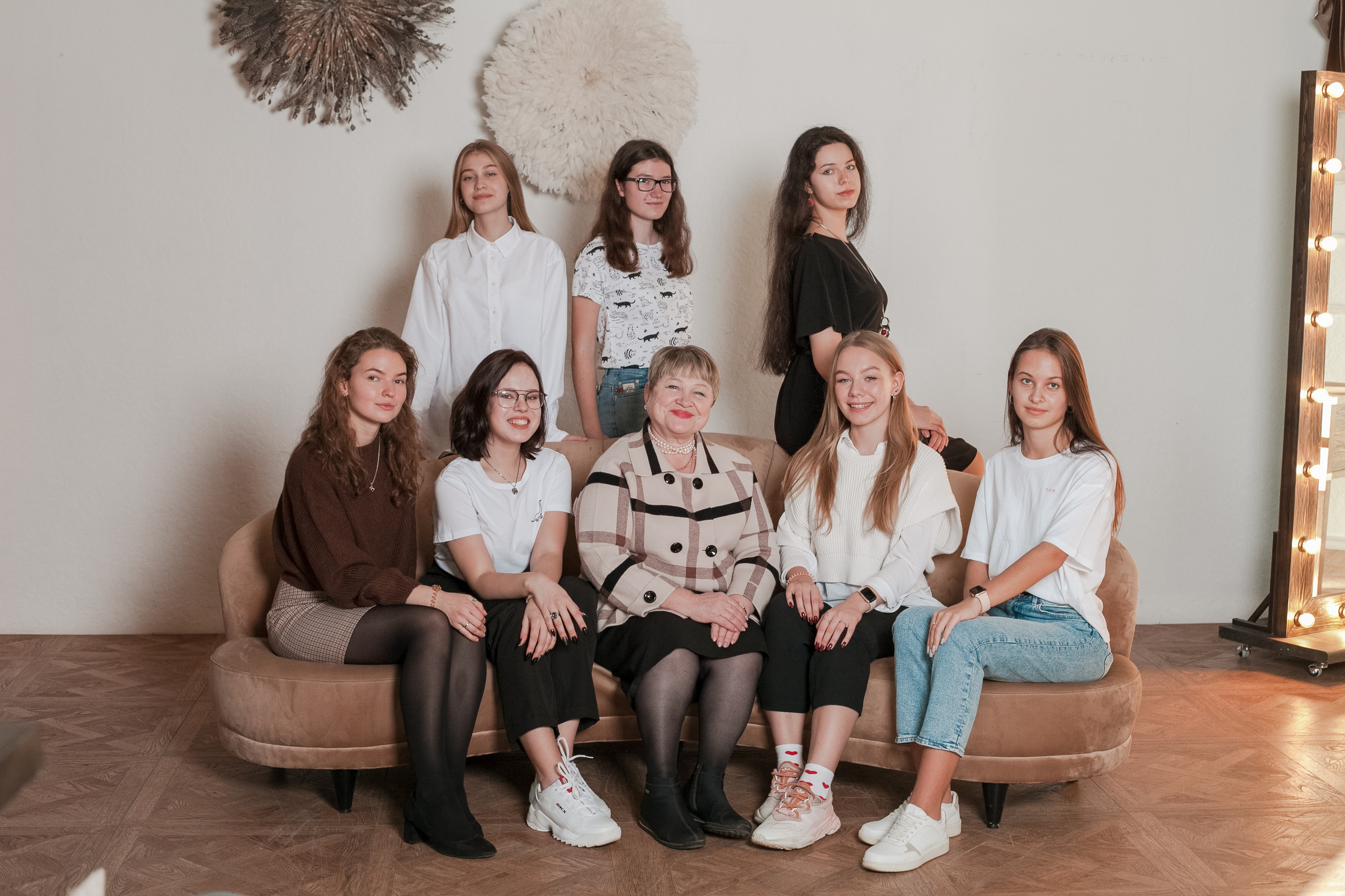 Гимназия № 2 11 «Г» класс. Ирина Коновалова школьный фотограф. Выпускные альбомы Ярославль