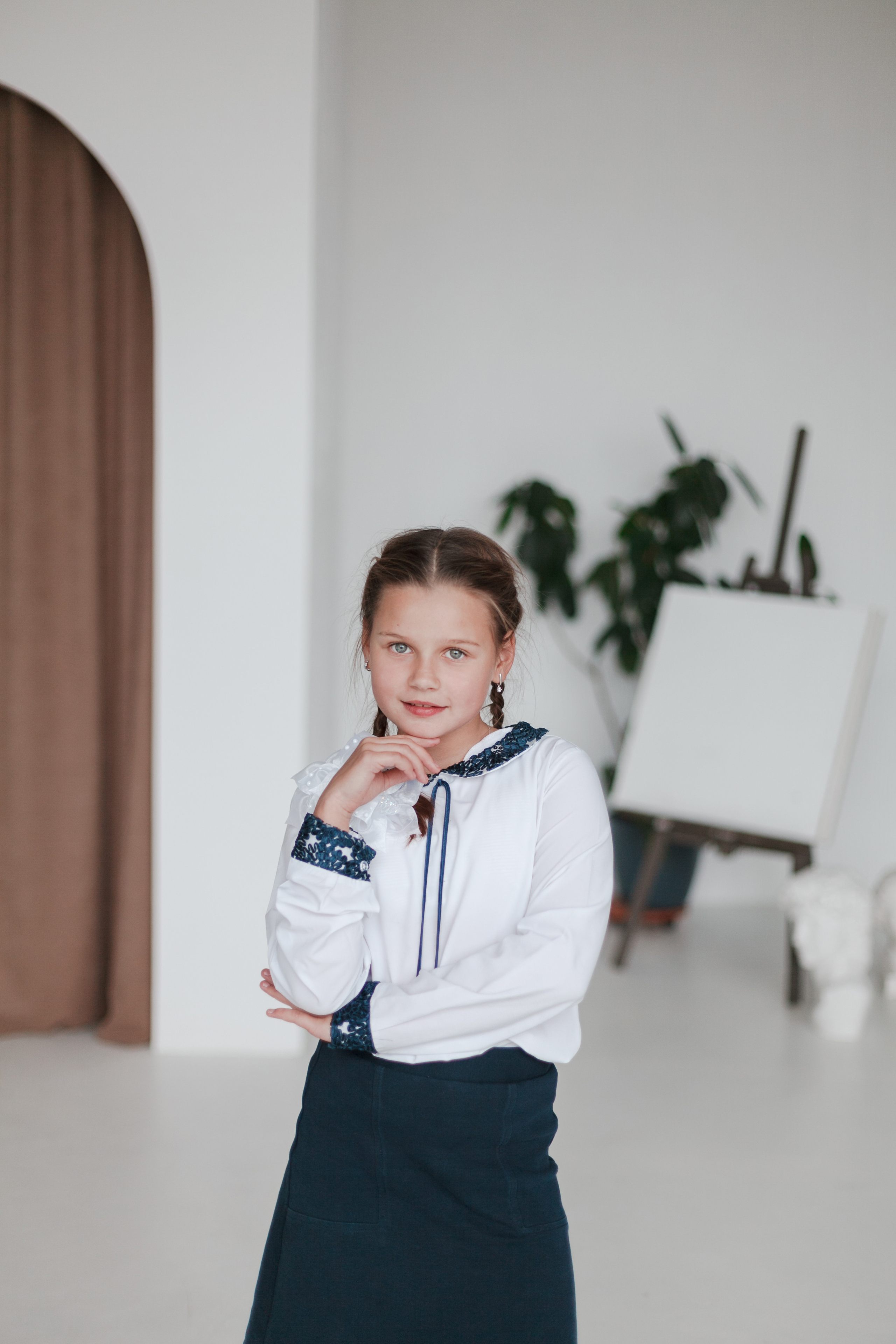 4 класс в студии. Ирина Коновалова школьный фотограф. Выпускные альбомы Ярославль