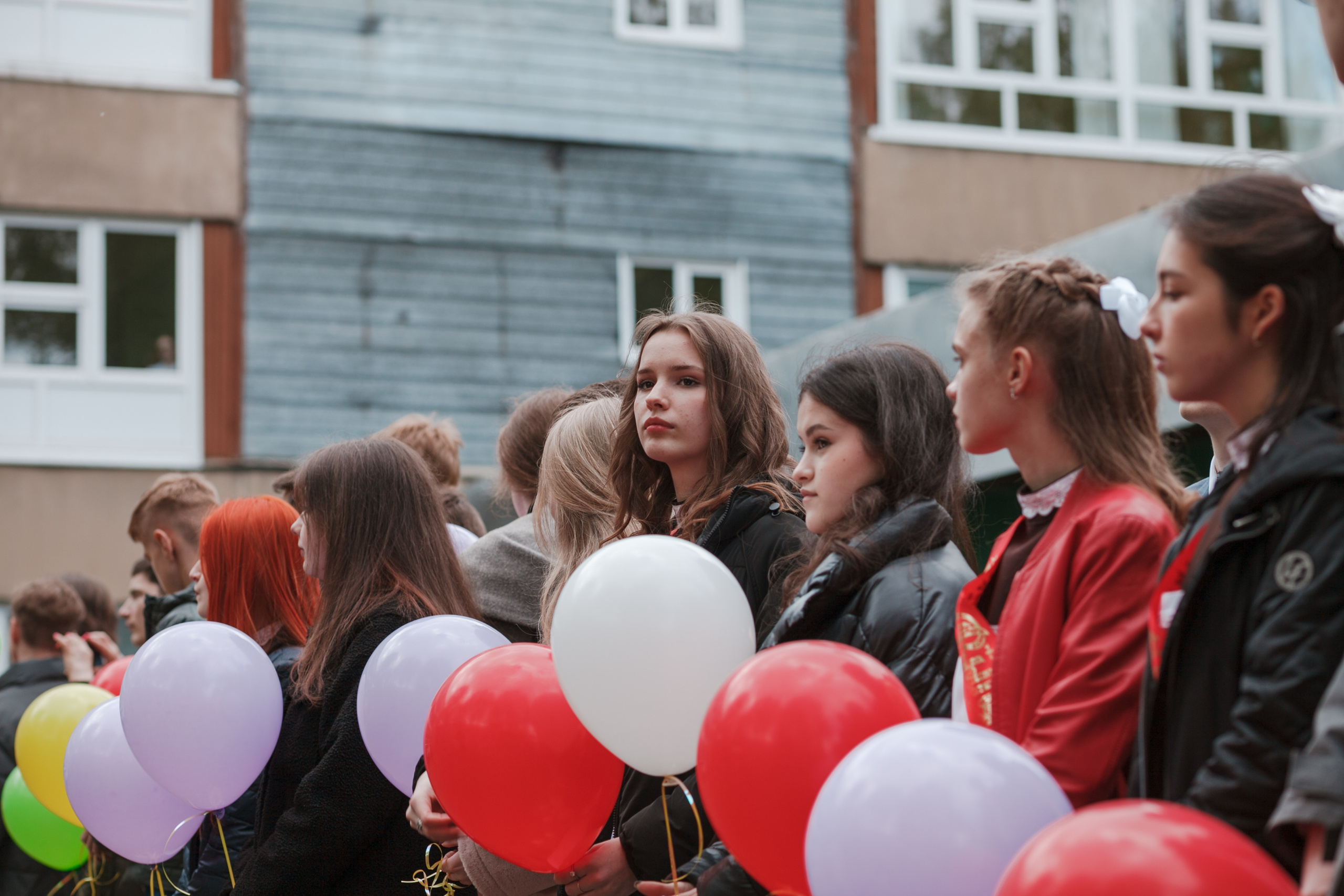Последний звонок. Ирина Коновалова школьный фотограф. Выпускные альбомы Ярославль