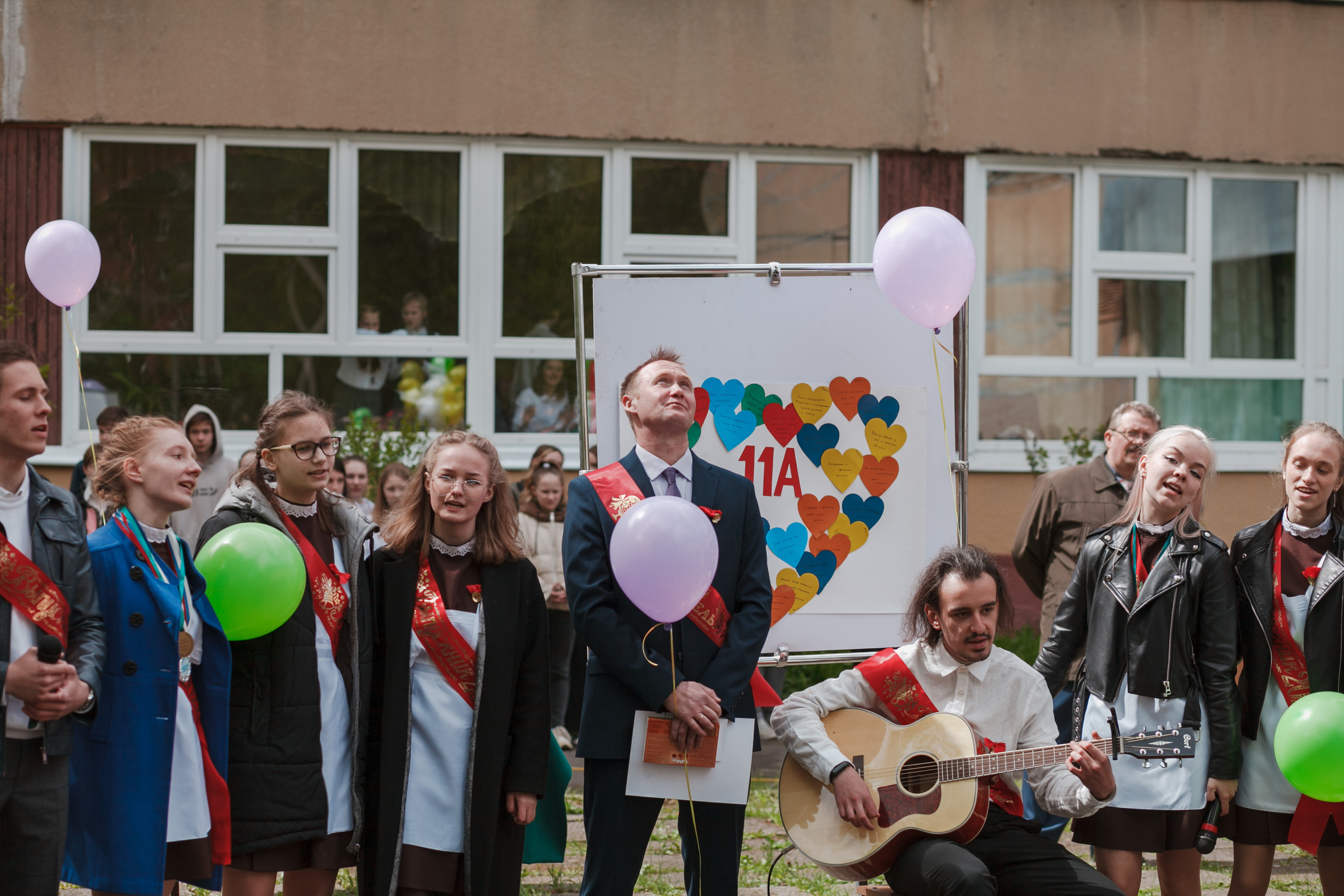 Последний звонок. Ирина Коновалова школьный фотограф. Выпускные альбомы Ярославль