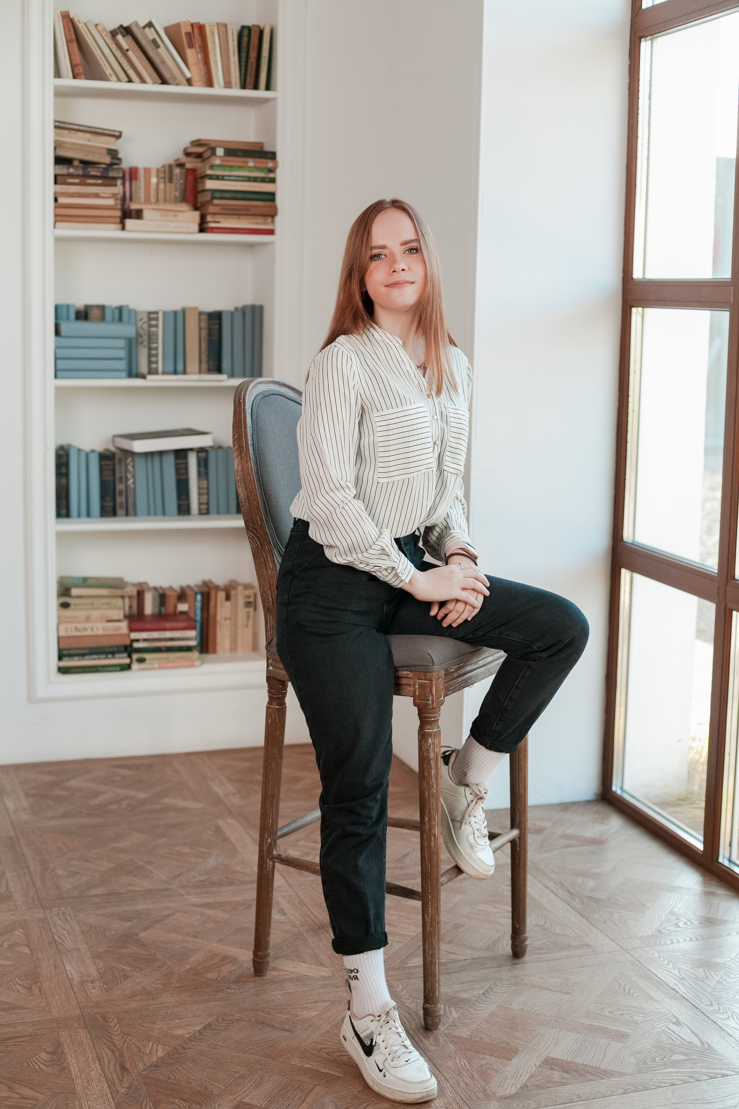 Гимназия № 2 11 «Г» класс. Ирина Коновалова школьный фотограф. Выпускные альбомы Ярославль