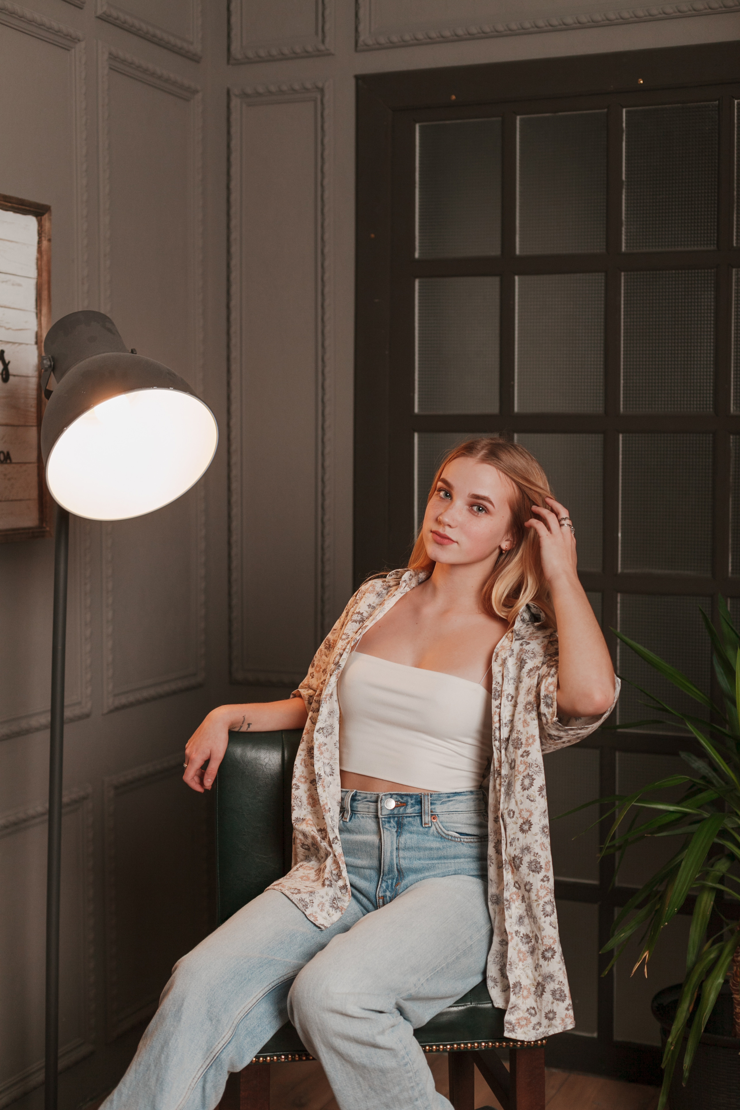 Фотосъёмка выпускников в студии. Ирина Коновалова школьный фотограф. Выпускные альбомы Ярославль